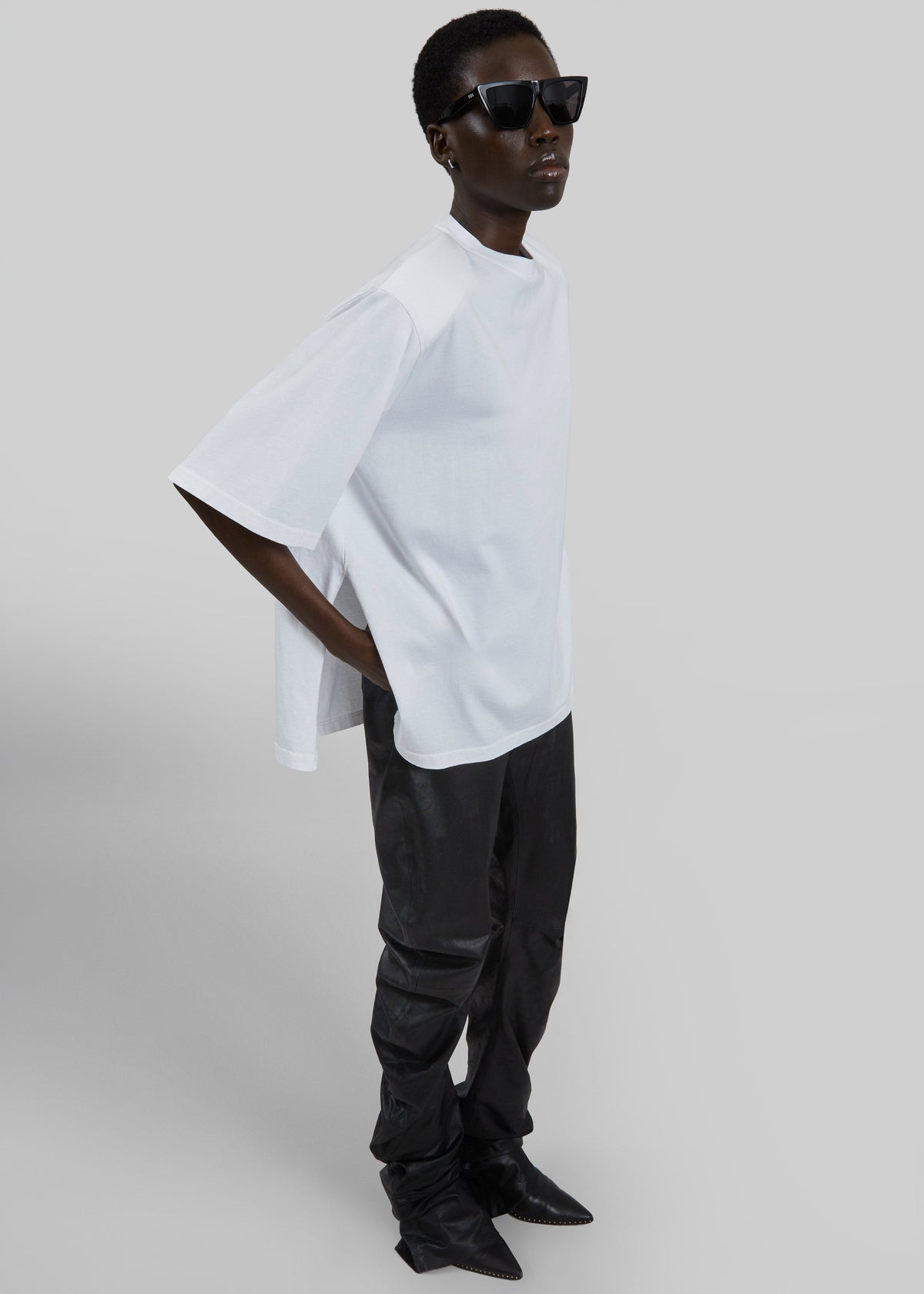 Anira Padded T-Shirt - White – view 8 of 11