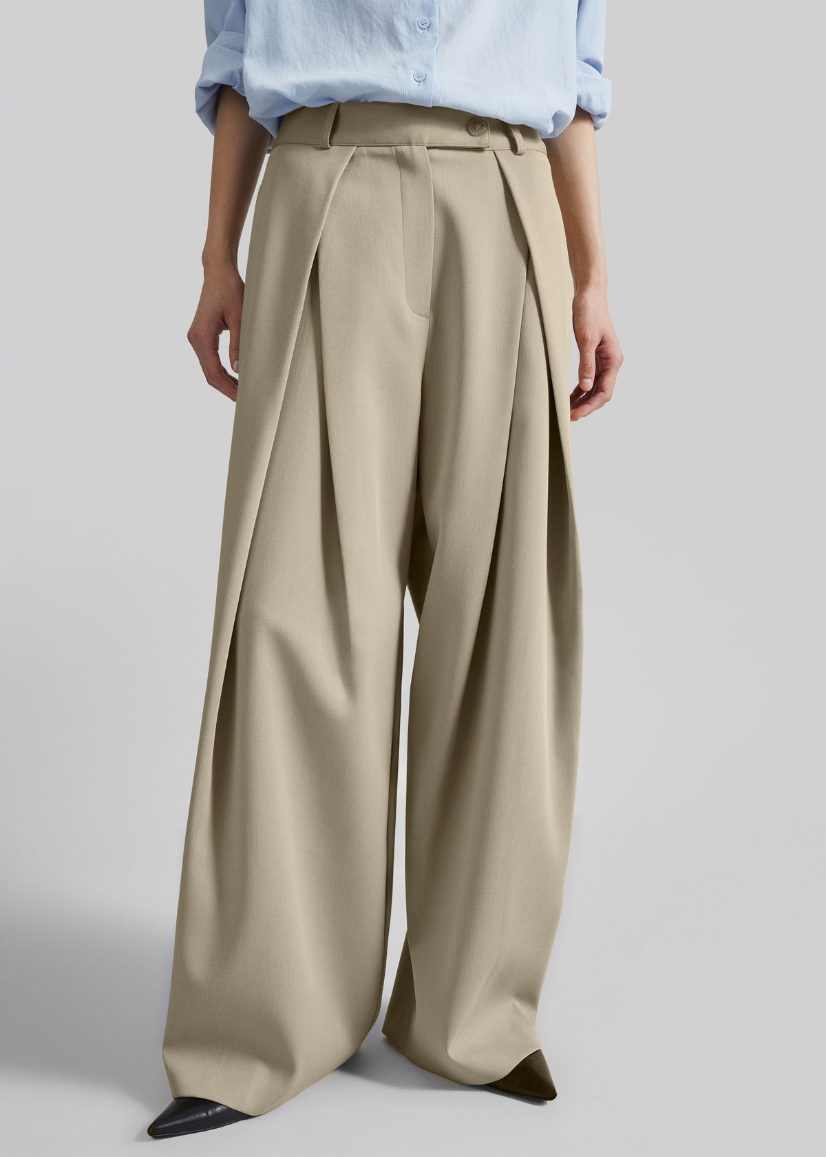 Avray Pleated Trousers - Beige – view 7 of 11