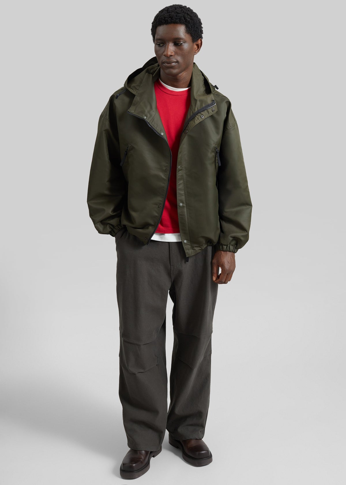 Banbury Windbreaker Jacket - Olive – view 5 of 9