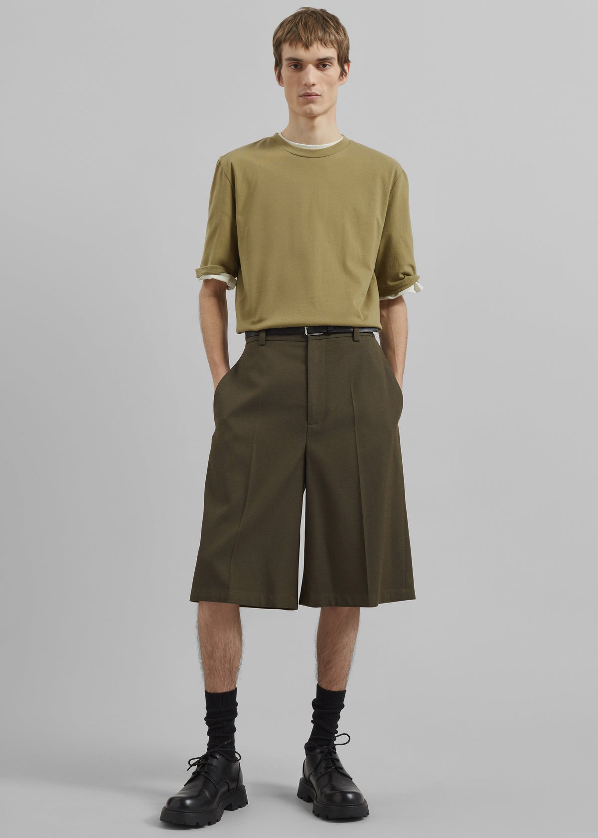Belgrave Bermuda Shorts - Army Green – view 1 of 9