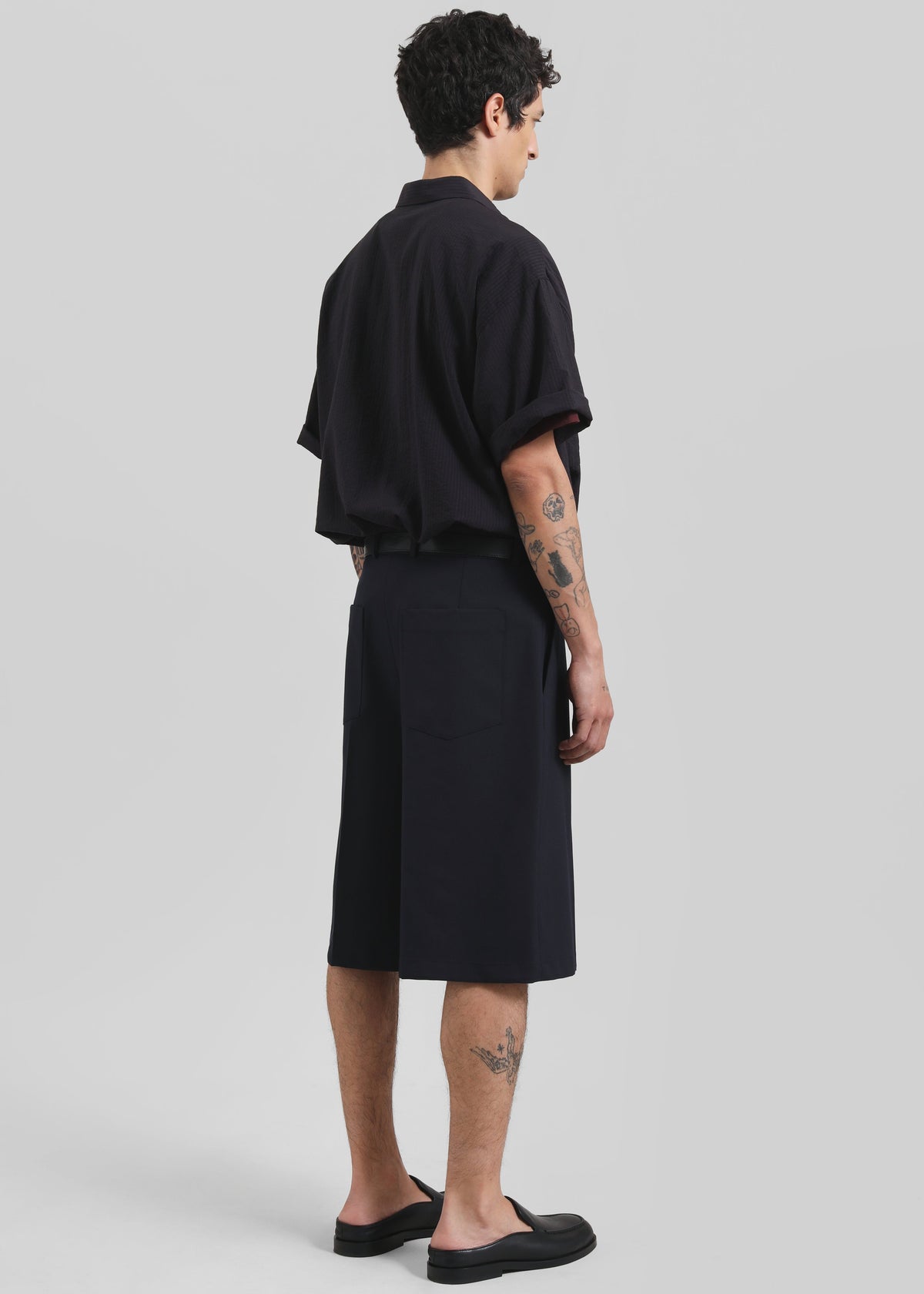 Belgrave Bermuda Shorts - Navy – view 11 of 12