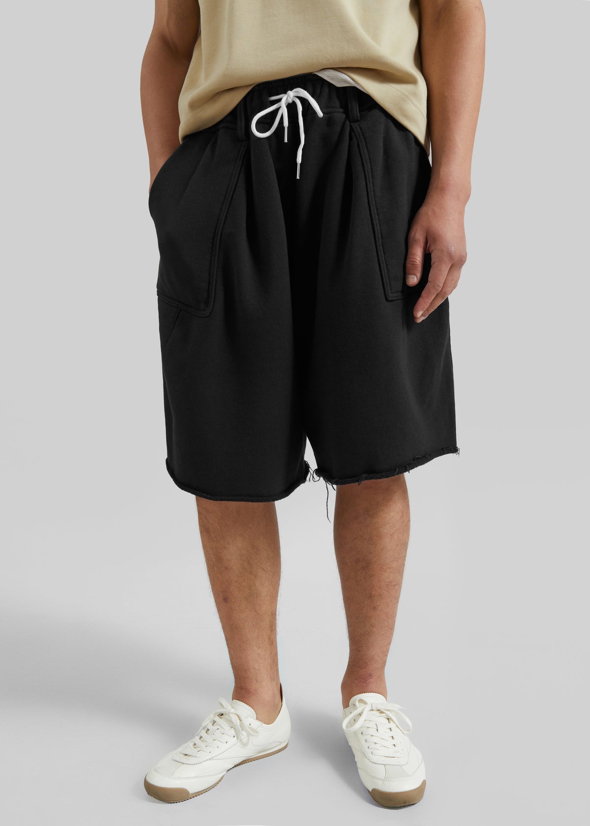 Bellino Raw Hem Sweatshorts - Black – view 2 of 7