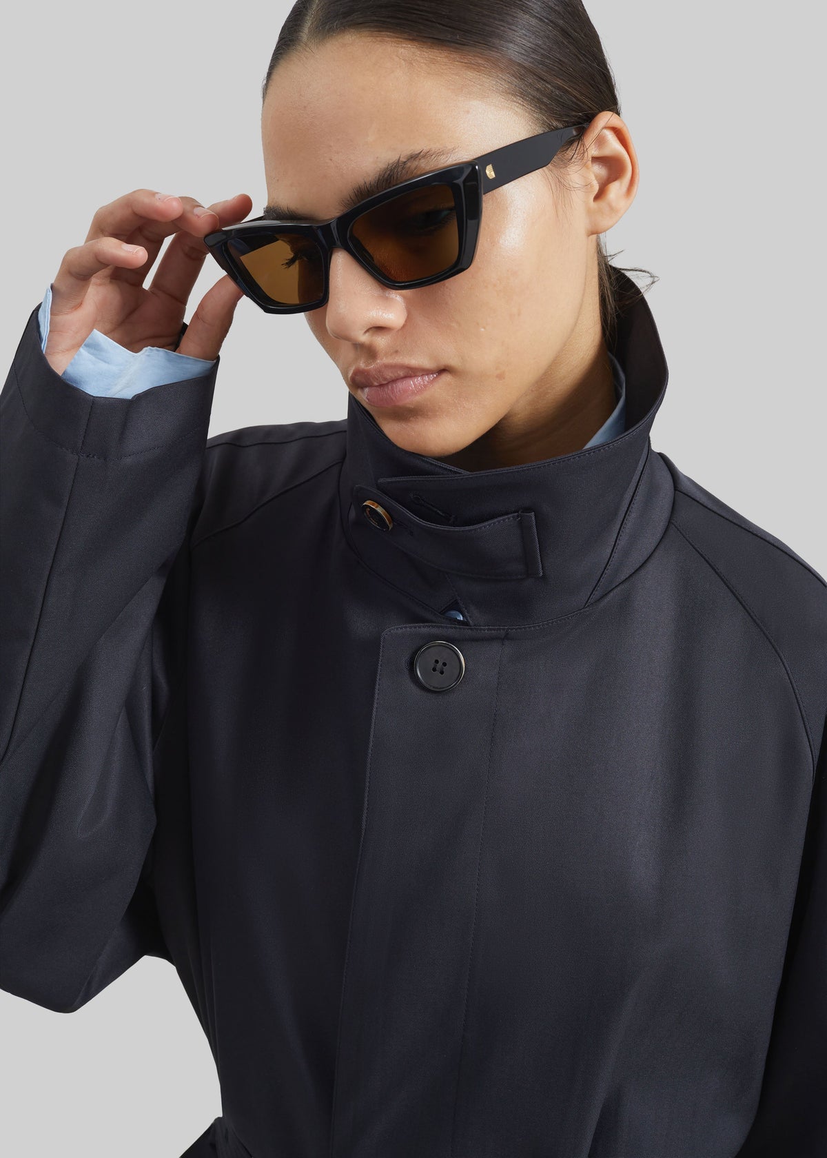 Berlare Trench Coat - Dark Navy – view 3 of 7