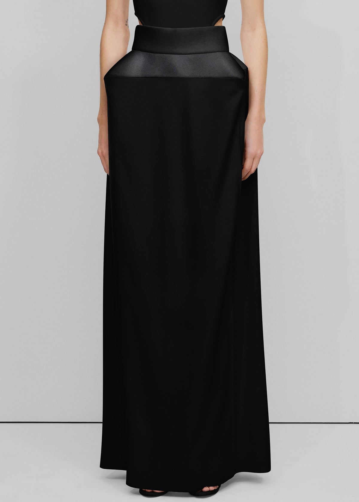 Bevza Structured Skirt - Black – view 2 of 5
