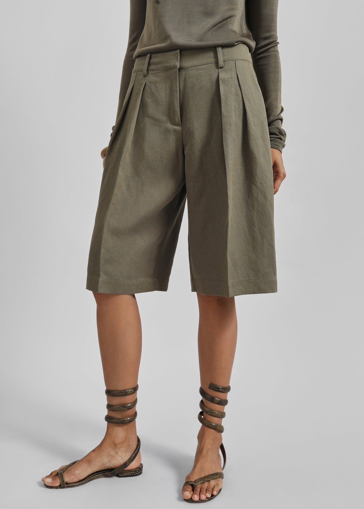 Bilbao Pleated Linen Bermuda Shorts - Khaki – view 2 of 9