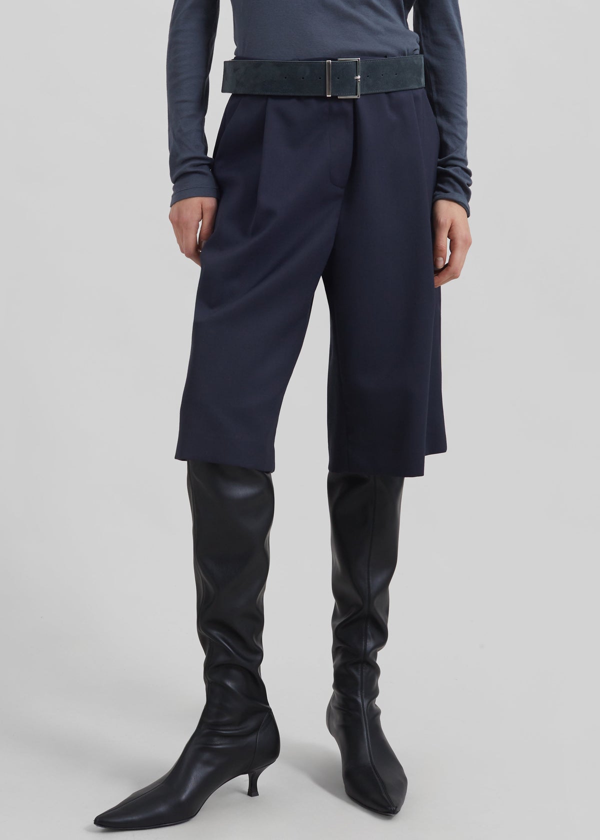 Bilbao Pleated Bermuda Shorts - Navy – view 2 of 6