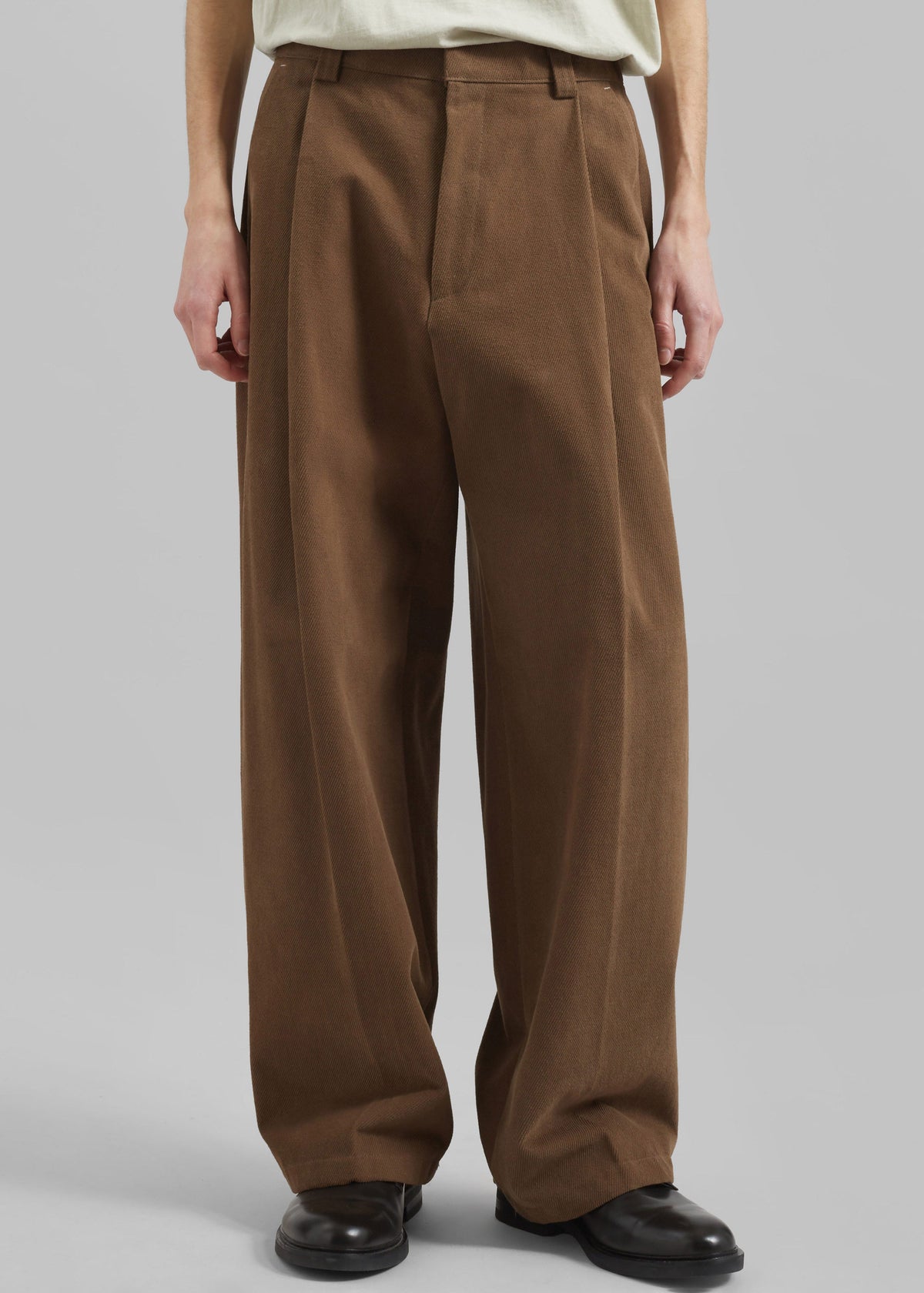 Borken Pleated Twill Pants - Brown – view 1 of 10