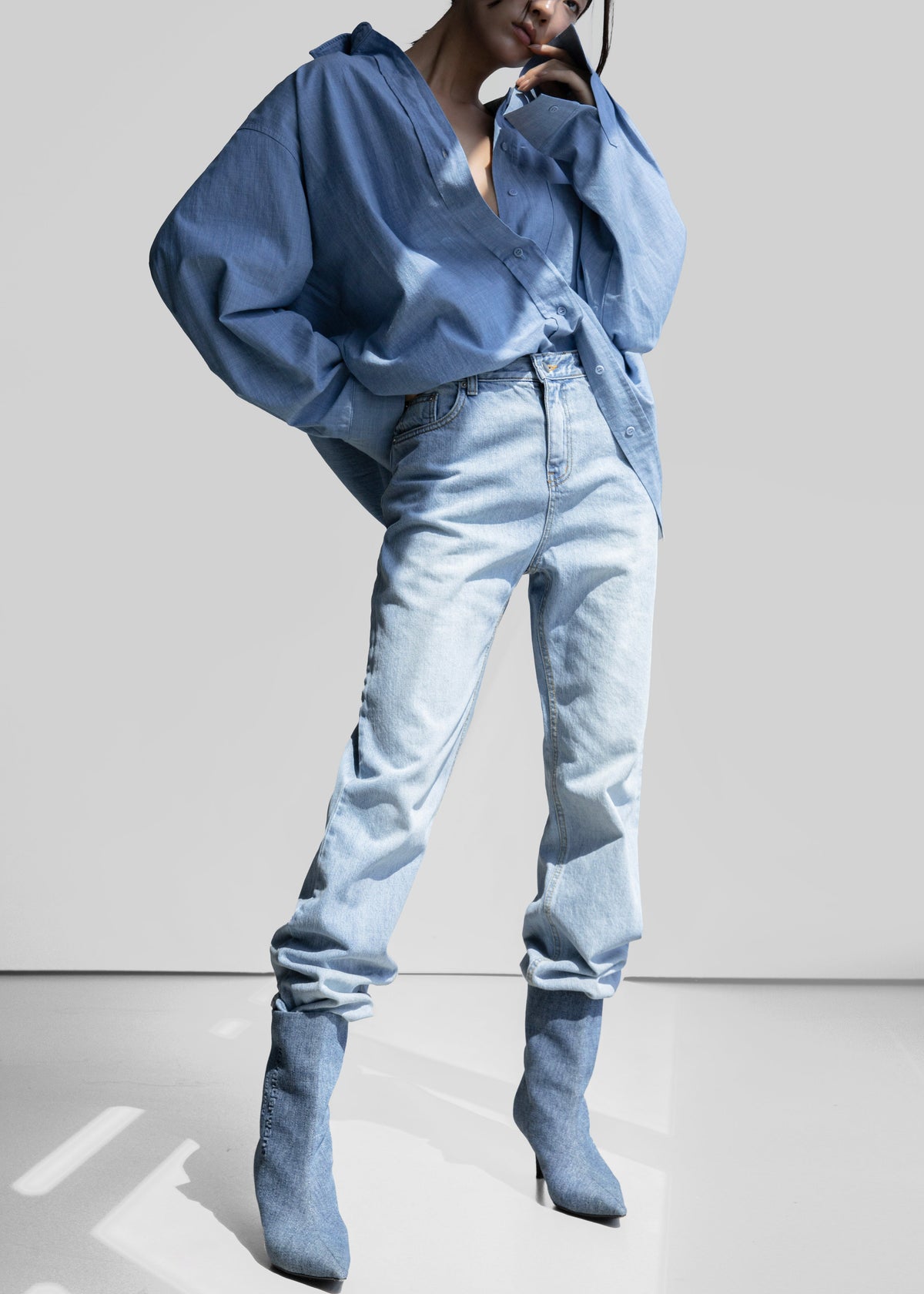 Braila Straight Leg Jeans - Light Wash – view 1 of 1