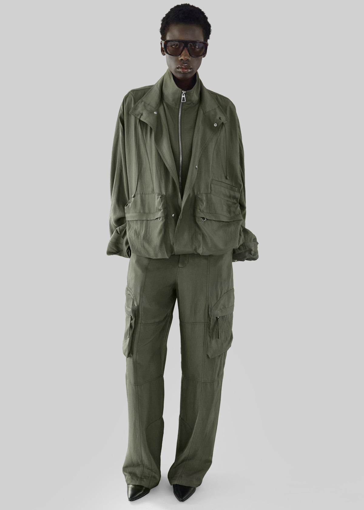 Breya Fluid Jacket - Moss Green – view 2 of 10
