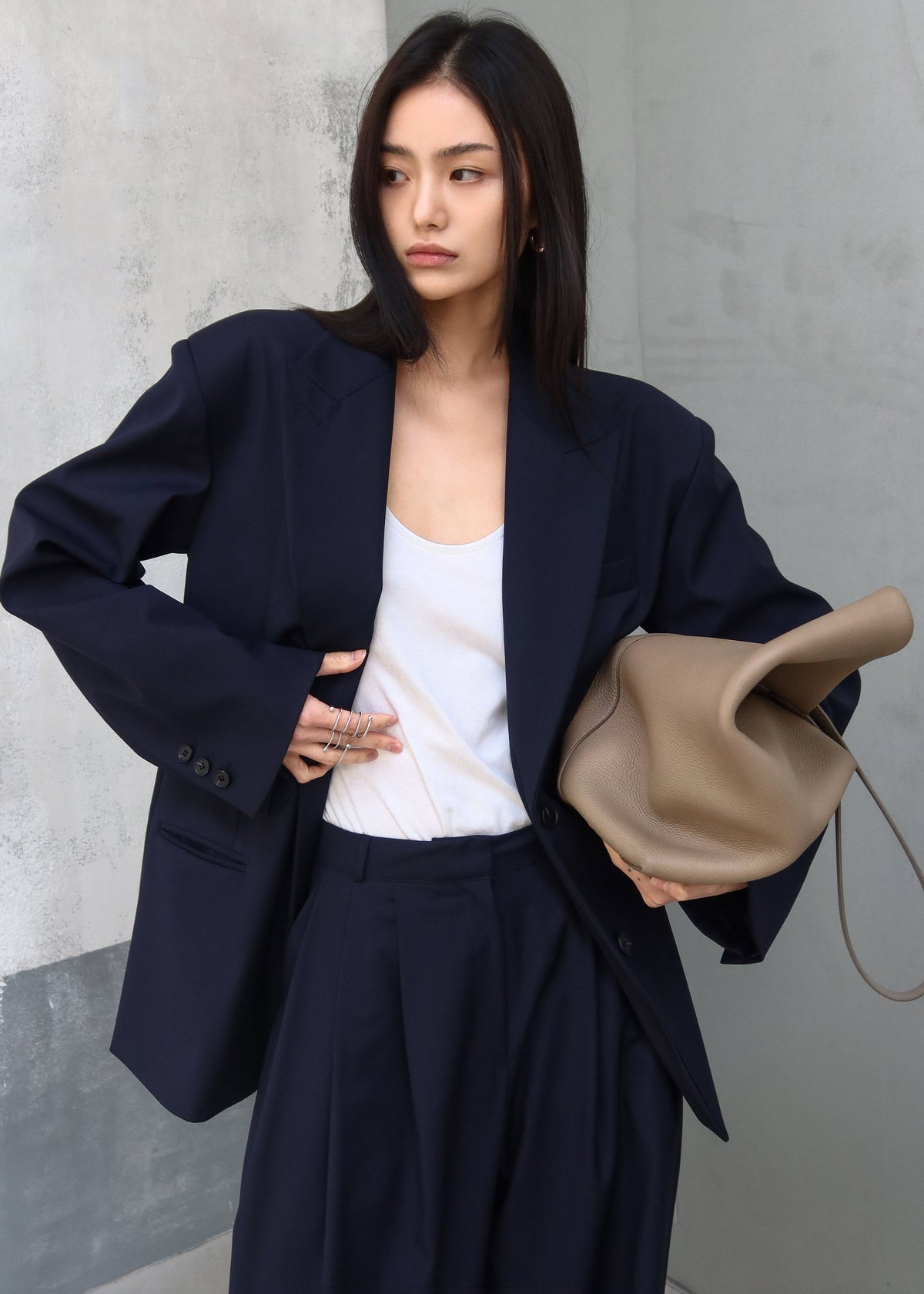 Canmore Double Vent Blazer - Navy – view 8 of 13