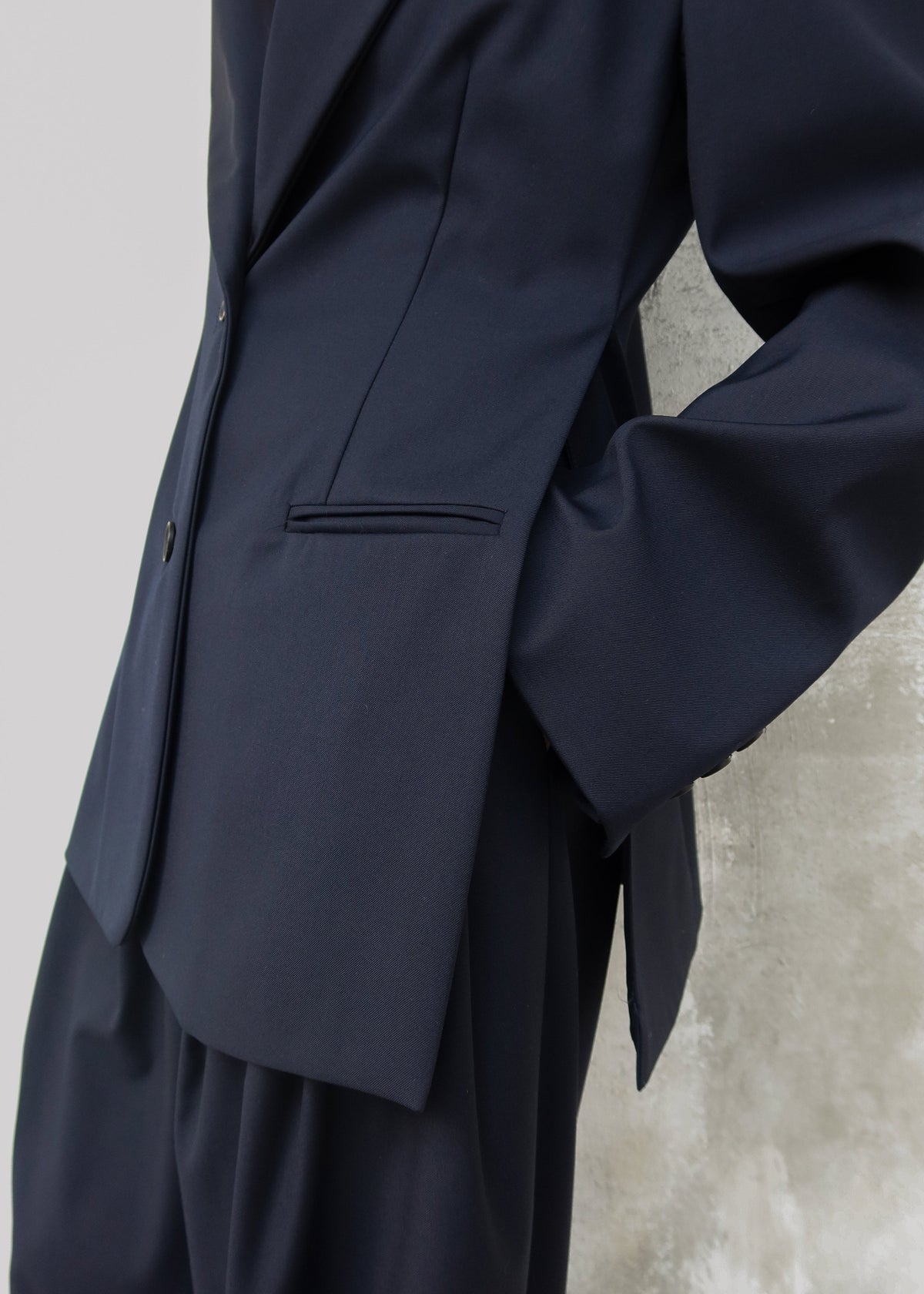 Canmore Double Vent Blazer - Navy – view 2 of 13