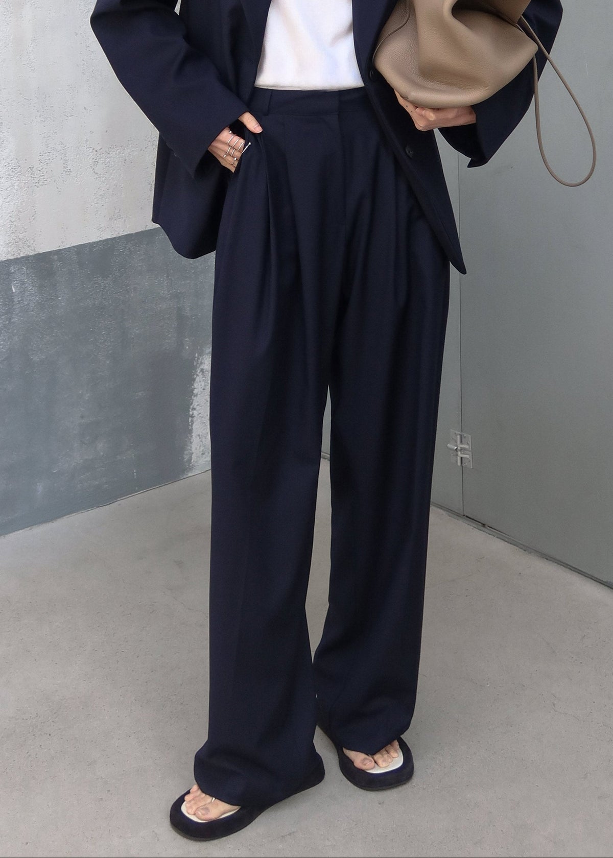 Canmore Pleated Trousers - Navy – view 2 of 8