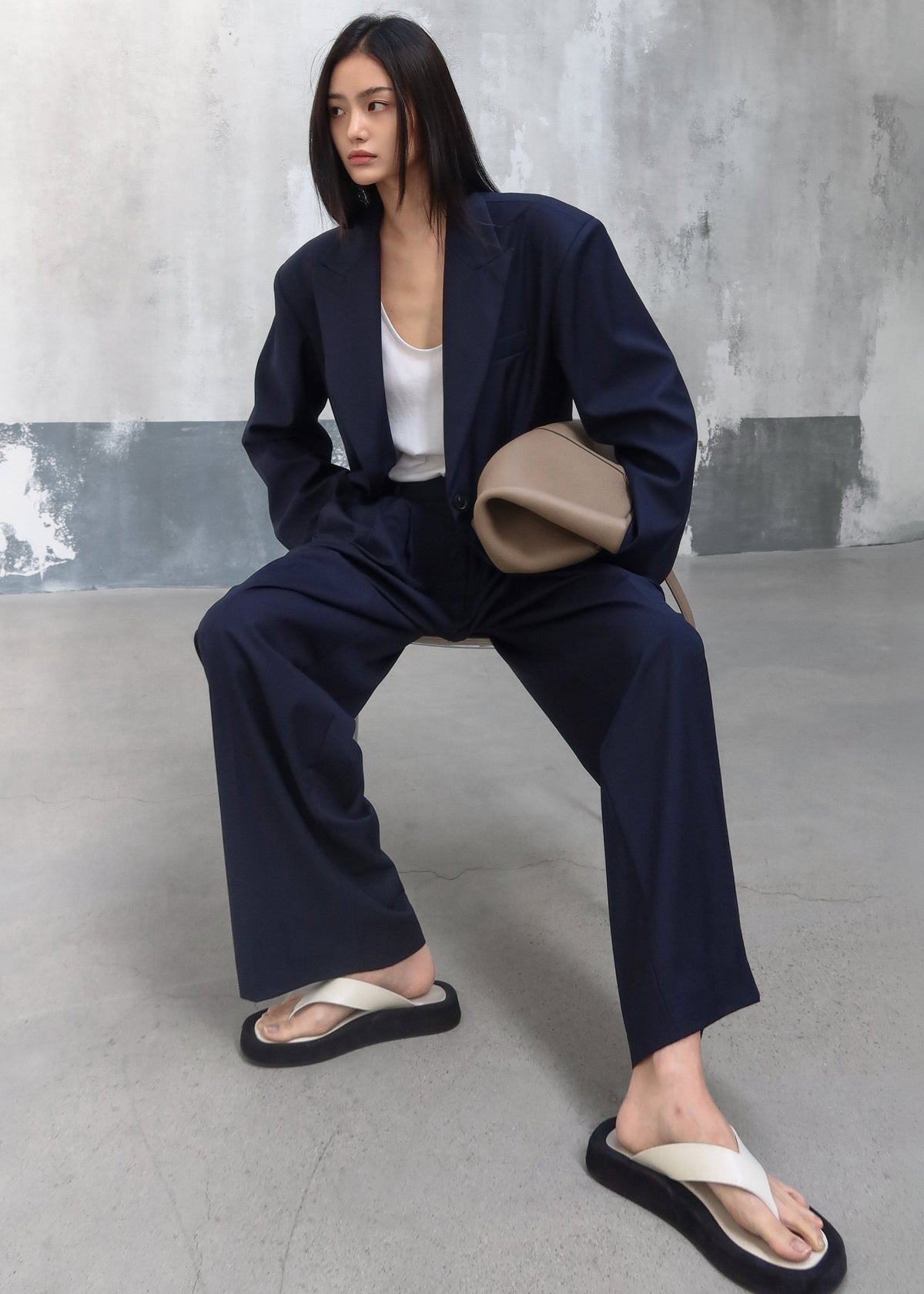 Canmore Pleated Trousers - Navy – view 5 of 8