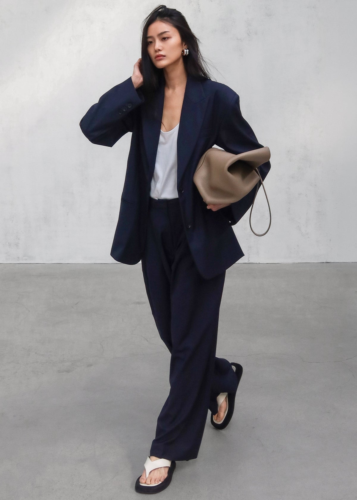 Canmore Pleated Trousers - Navy – view 1 of 8
