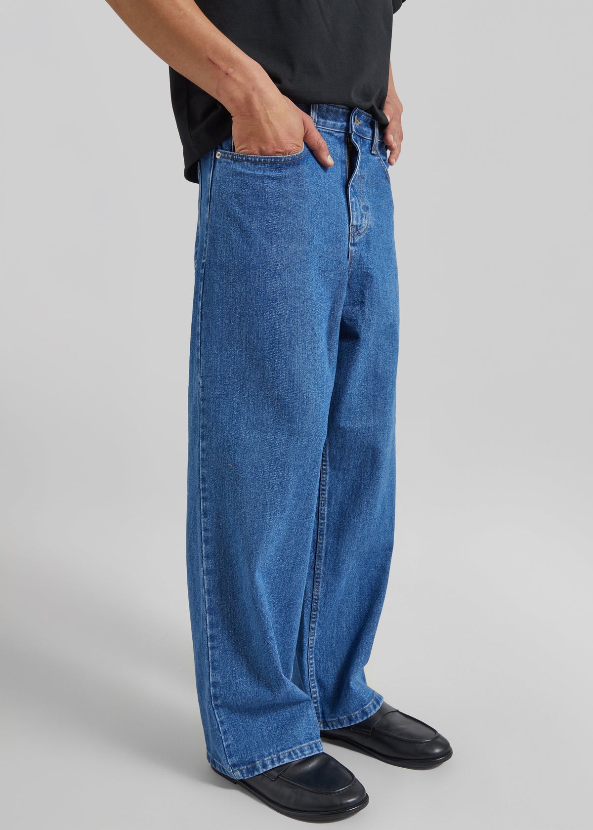 Connor Jeans - Medium Wash – view 6 of 10