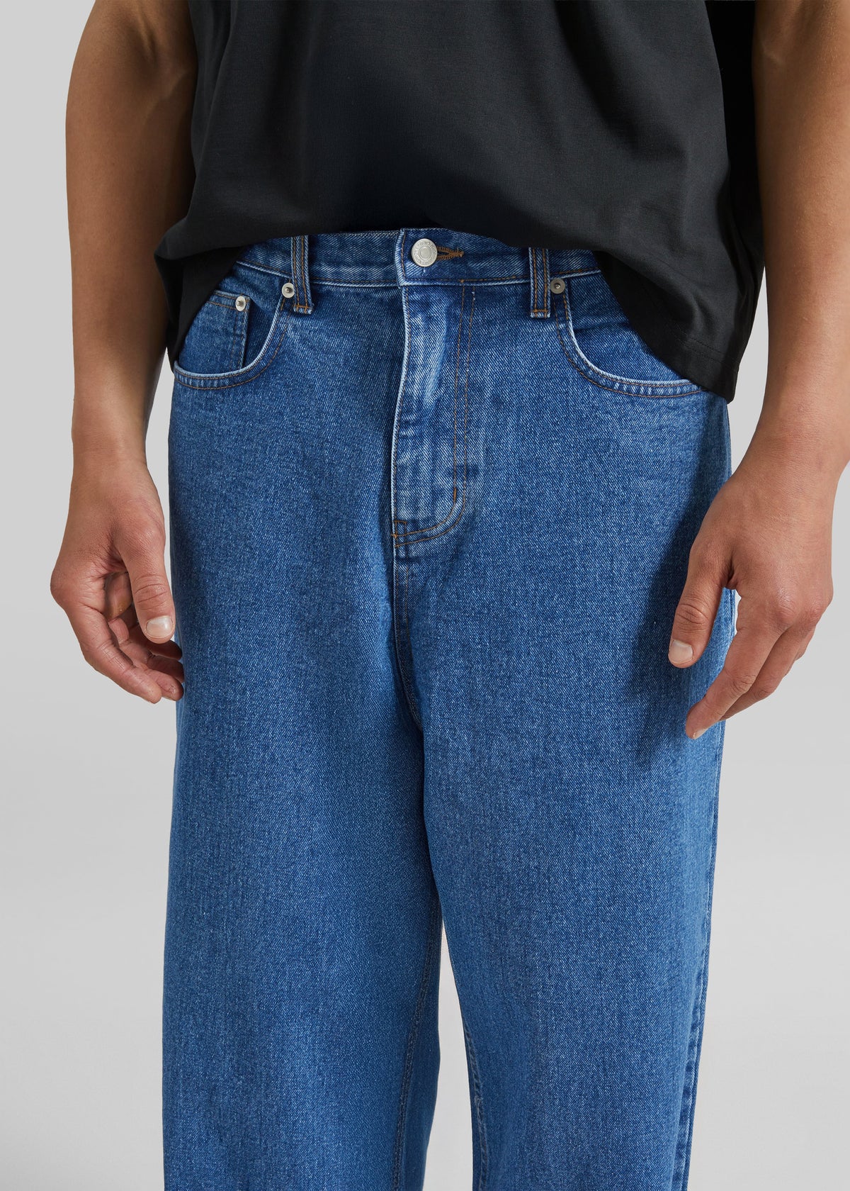 Connor Jeans - Medium Wash – view 4 of 10