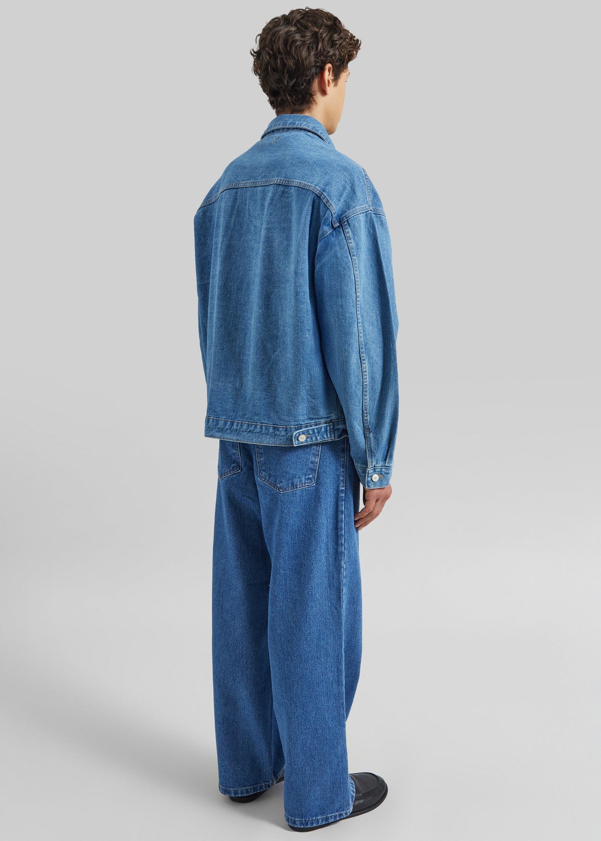 Connor Oversized Denim Jacket - Medium Wash – view 6 of 7