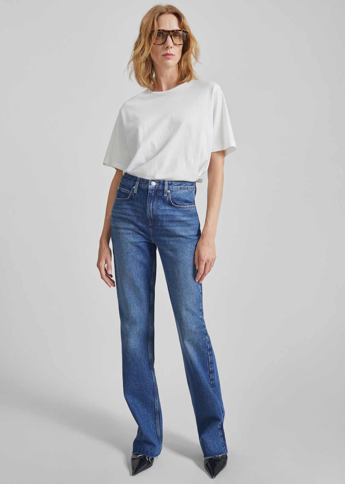 Dalston Jeans - Blue Wash – view 3 of 9