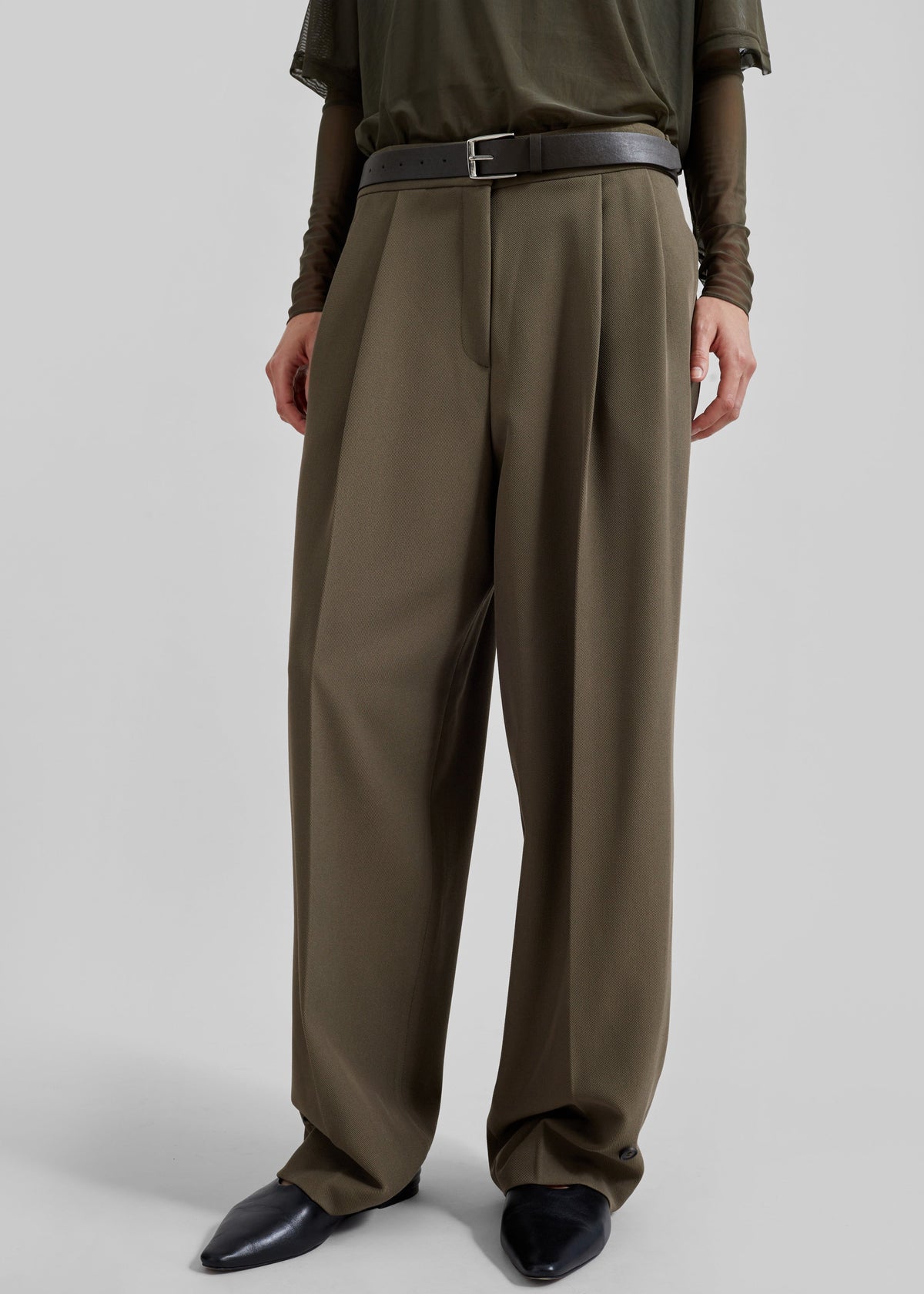 Dina Pleated Trousers - Khaki – view 10 of 16