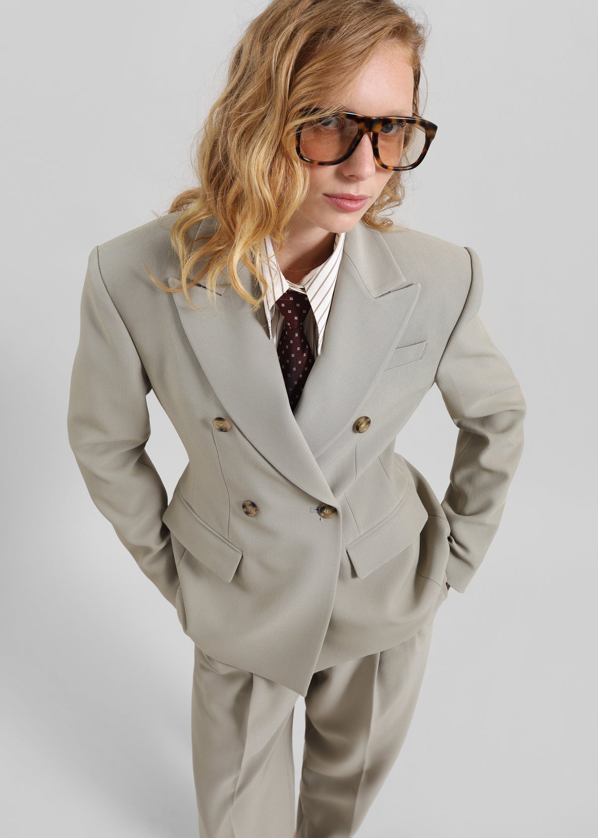 Dina Pleated Trousers - Light Taupe – view 6 of 8