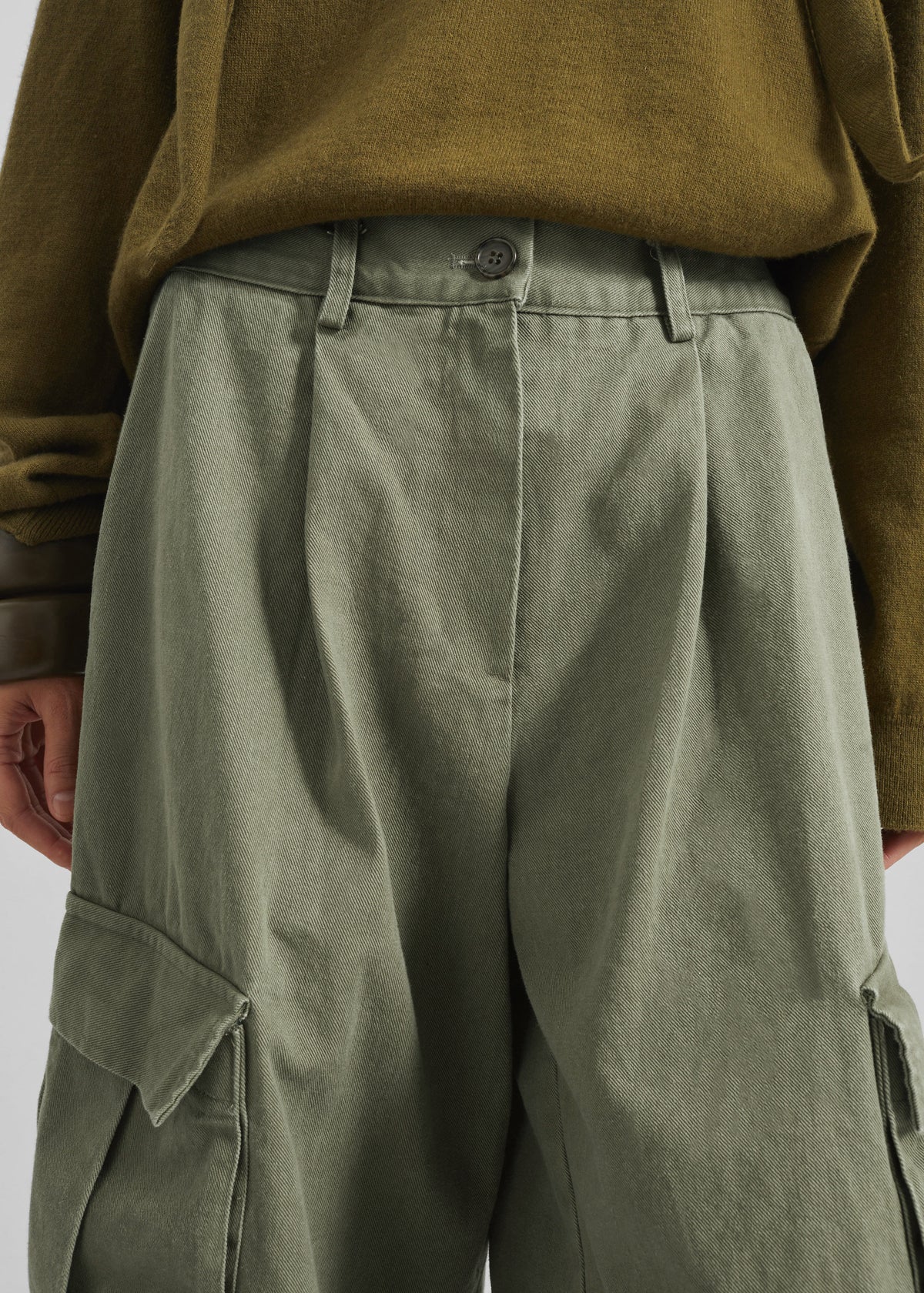 Dorva Cargo Bermuda Shorts - Pale Olive – view 4 of 11