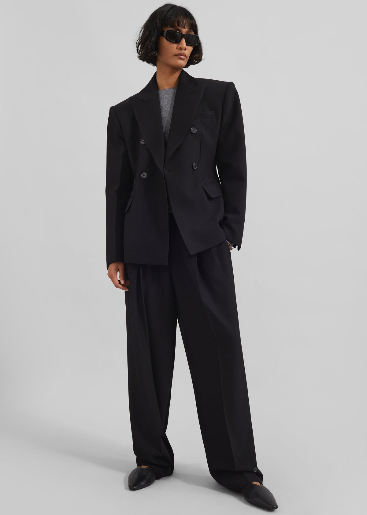 Doyer Pleated Trousers - Black – view 6 of 9