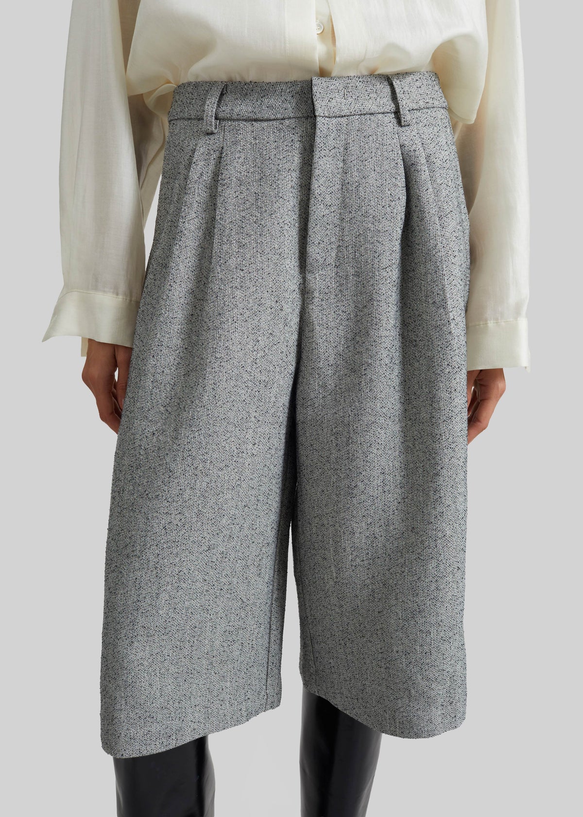 Dunley Bermuda Shorts - Grey Melange – view 3 of 9