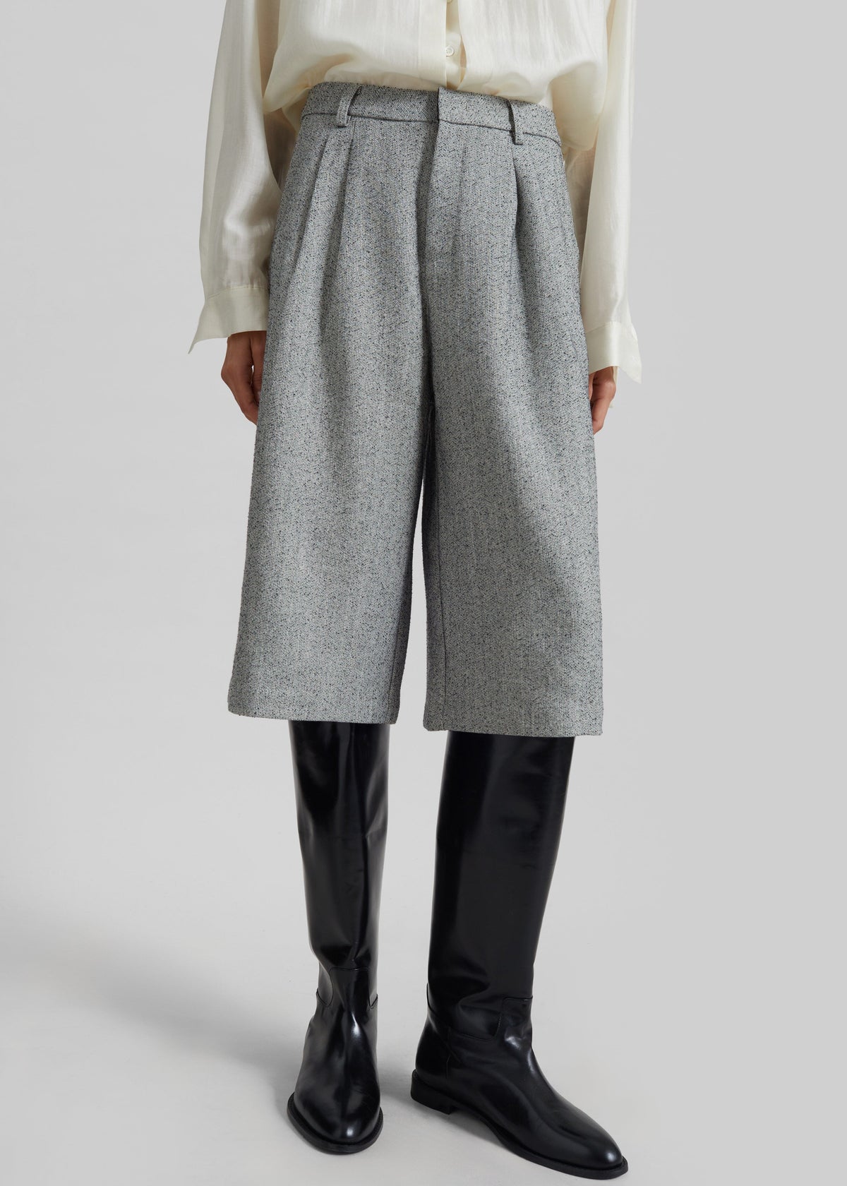 Dunley Bermuda Shorts - Grey Melange – view 5 of 9