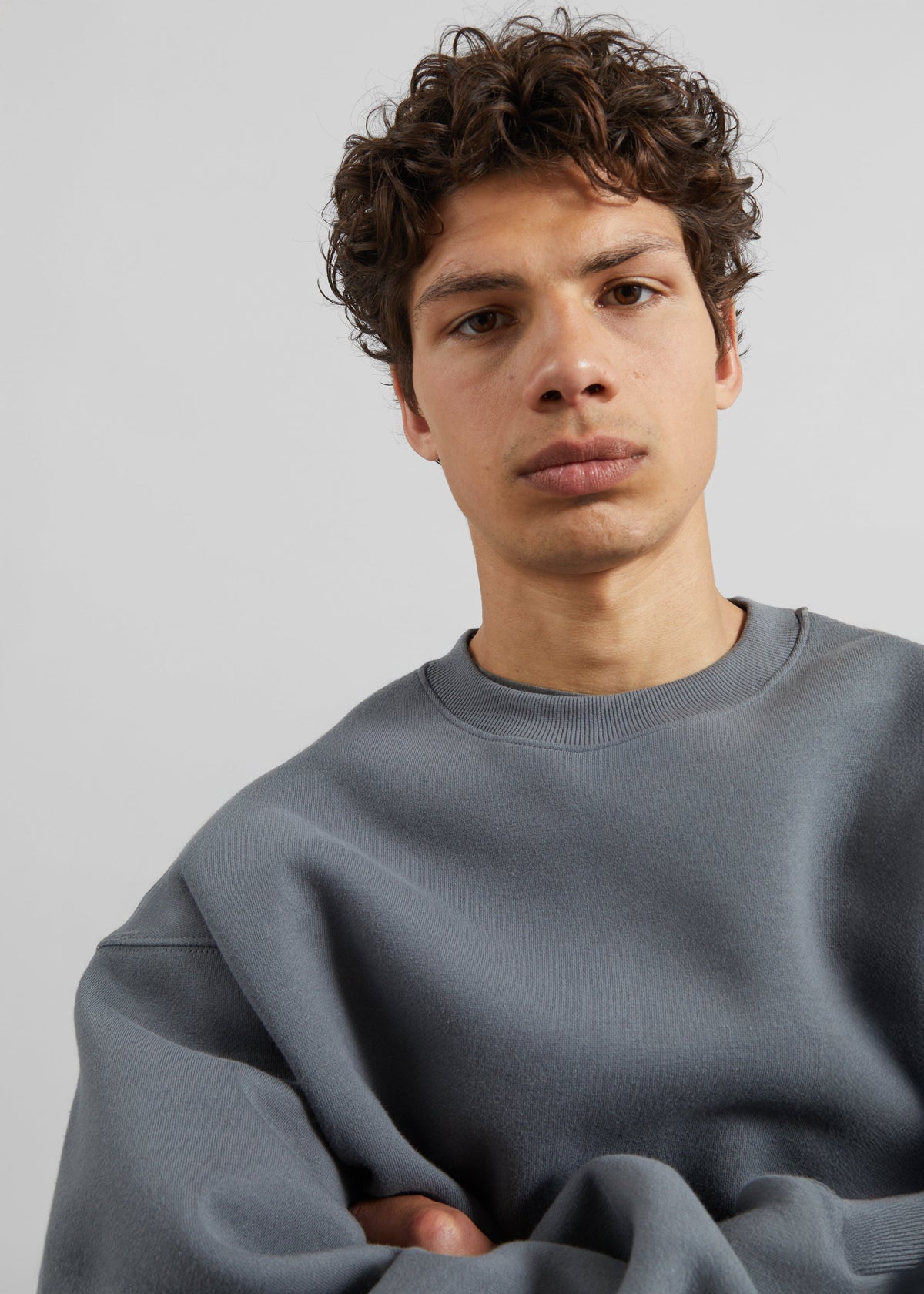 Dunloy Oversized Sweatshirt - Grey – view 3 of 6