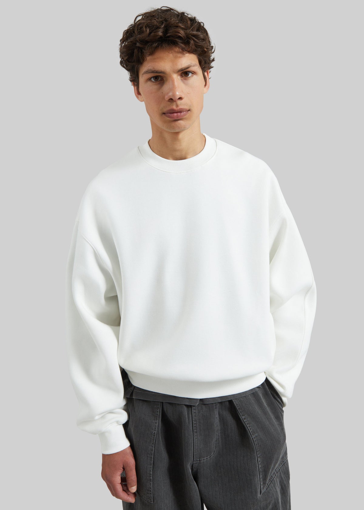 Dunloy Oversized Sweatshirt - White – view 4 of 7