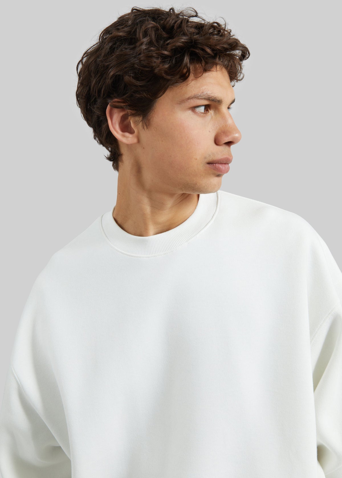 Dunloy Oversized Sweatshirt - White – view 3 of 7