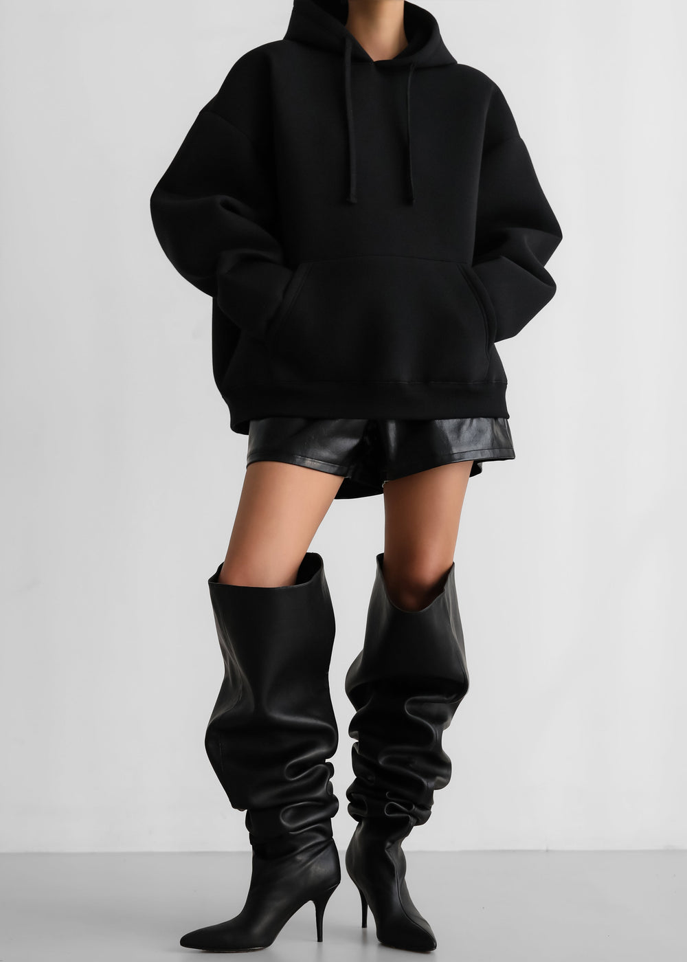 Easton Oversized Hoodie - Black – view 4 of 5