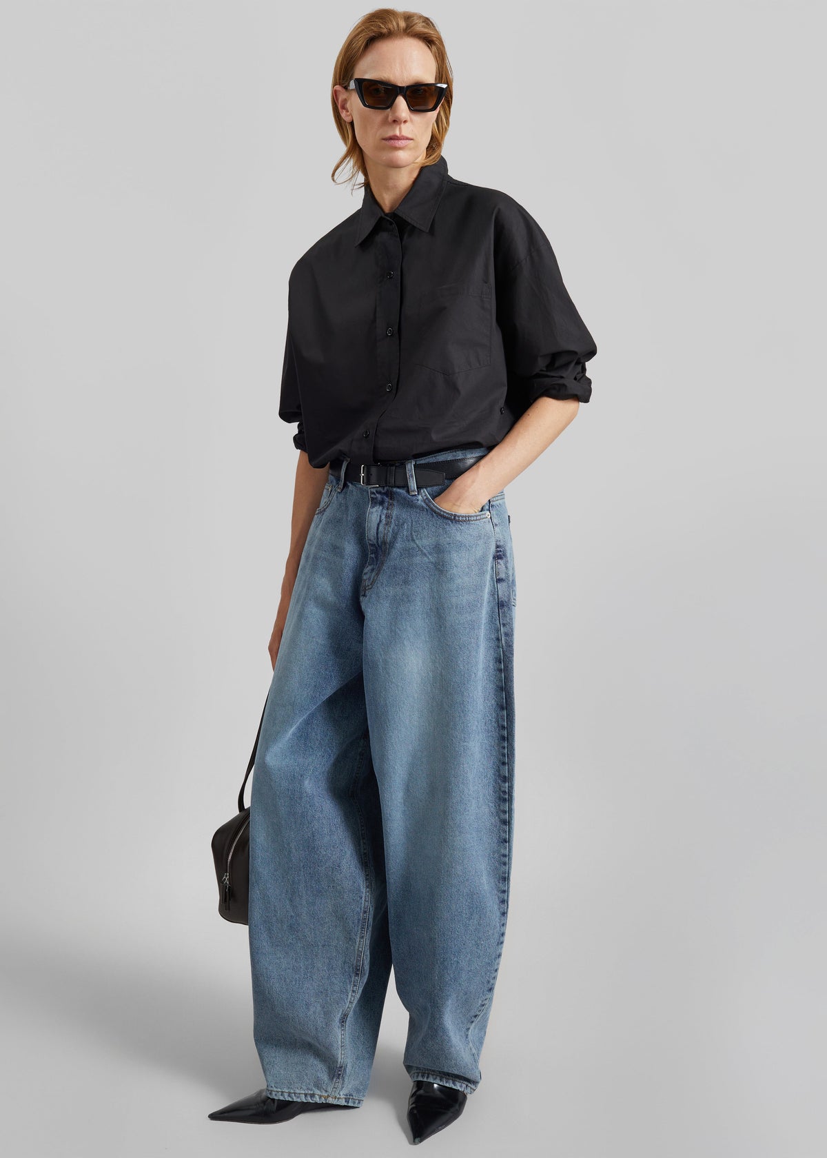 Elga Barrel Leg Jeans - Medium Wash – view 7 of 9