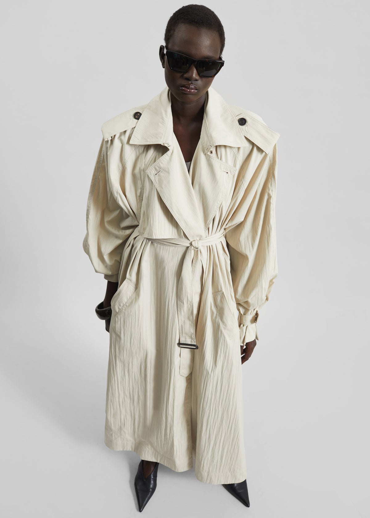 Elsdon Fluid Long Trench - Light Beige – view 4 of 11