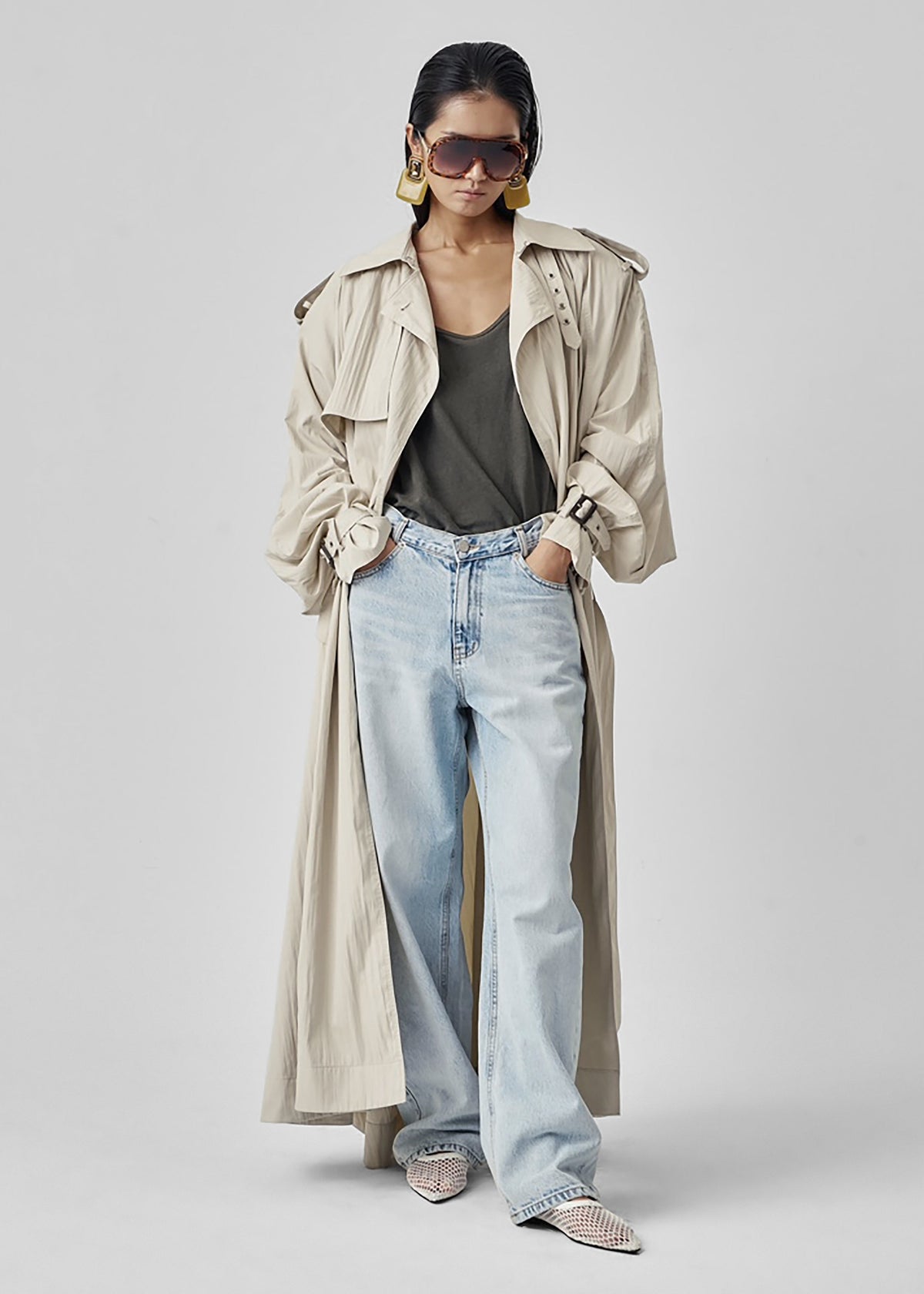 Elsdon Fluid Long Trench - Light Beige – view 10 of 11