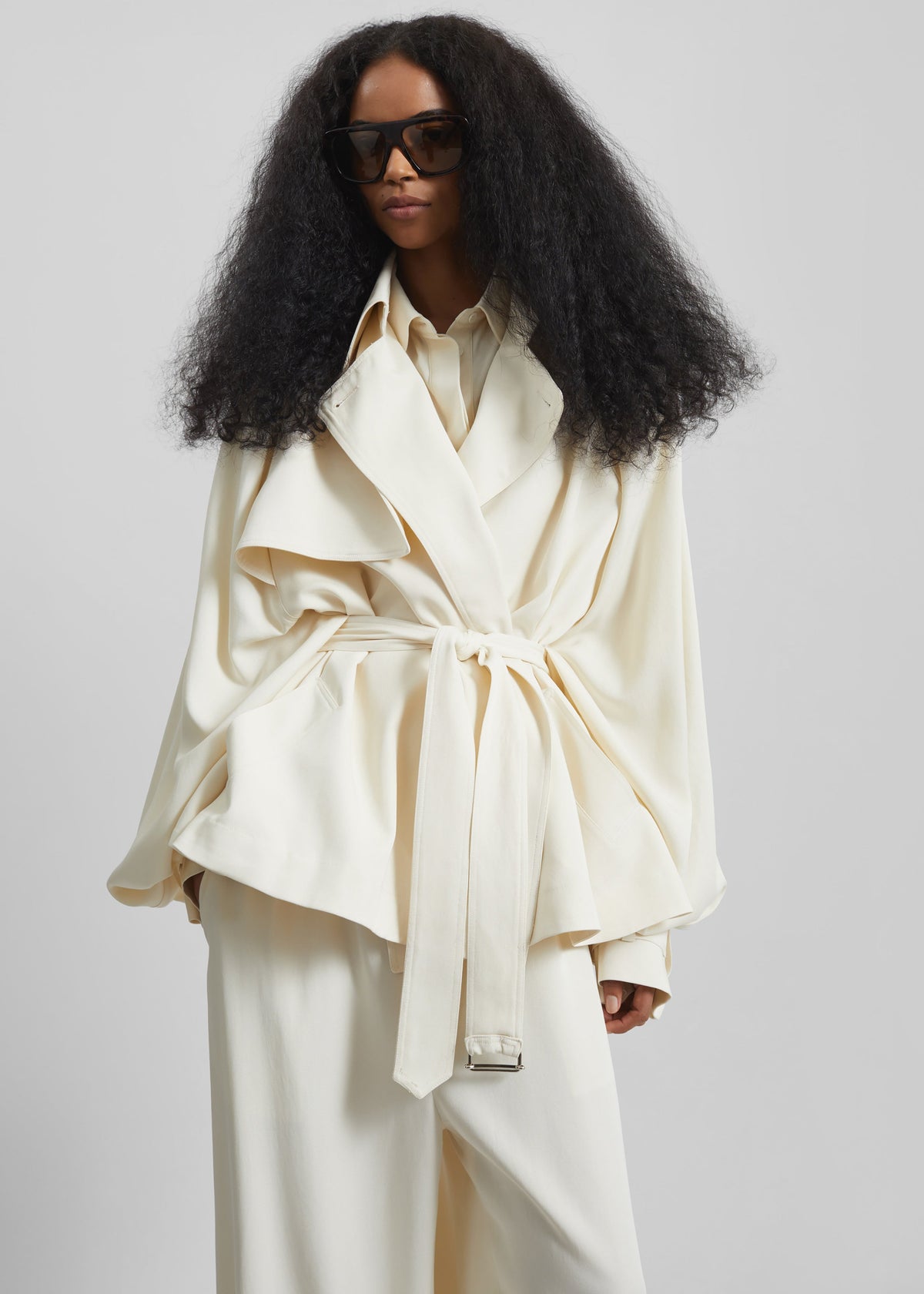 Elva Fluid Short Trench - Ivory – view 2 of 10