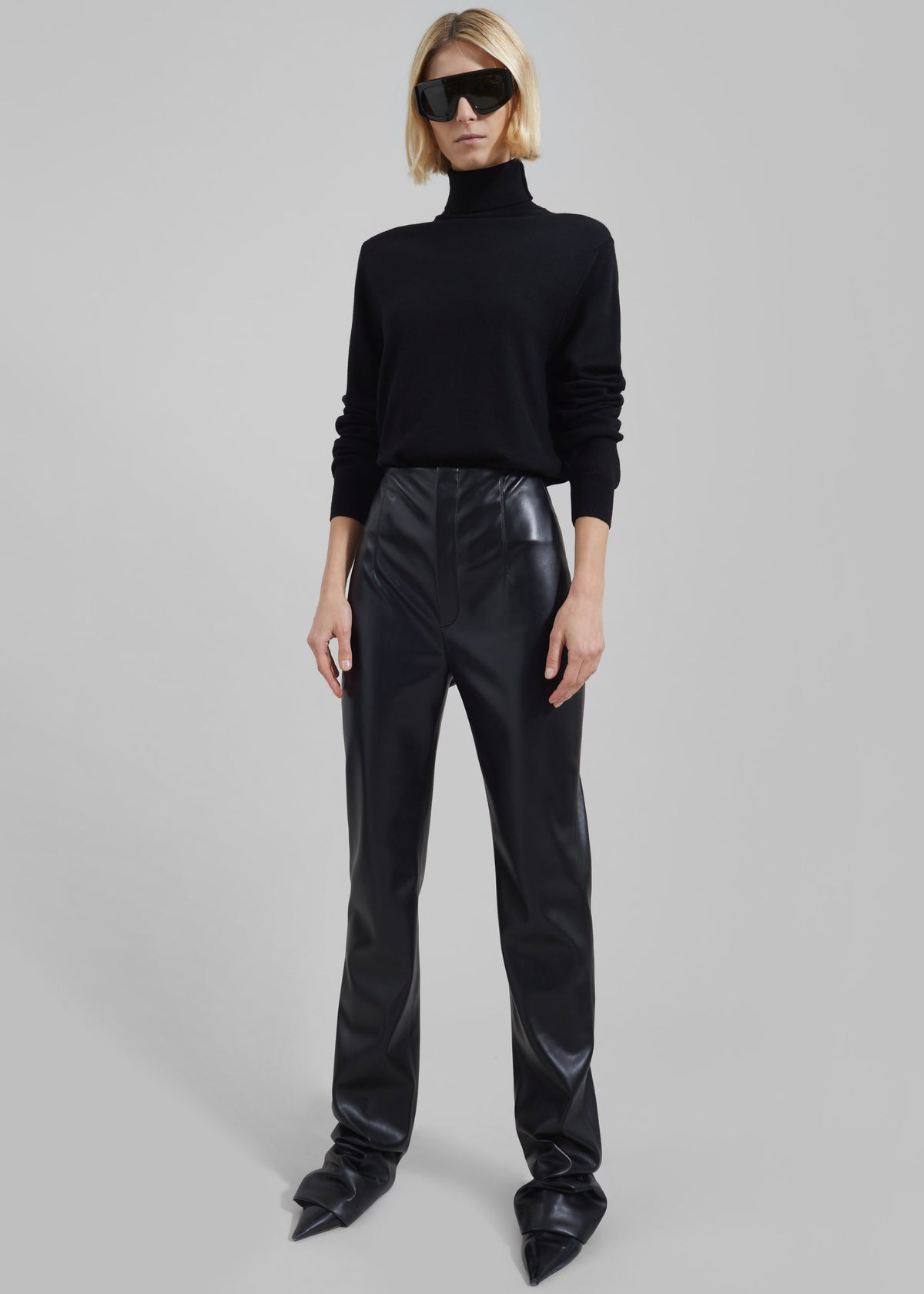 Eve Thin Turtleneck Sweater - Black – view 5 of 9
