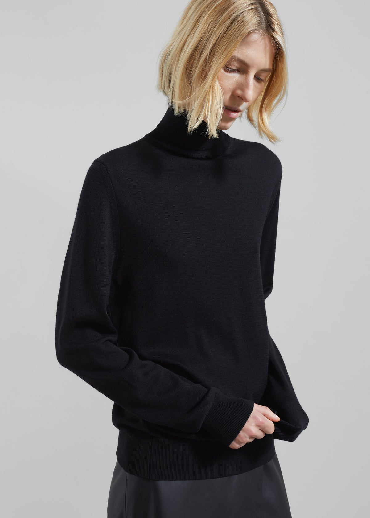 Eve Thin Turtleneck Sweater - Black – view 2 of 9