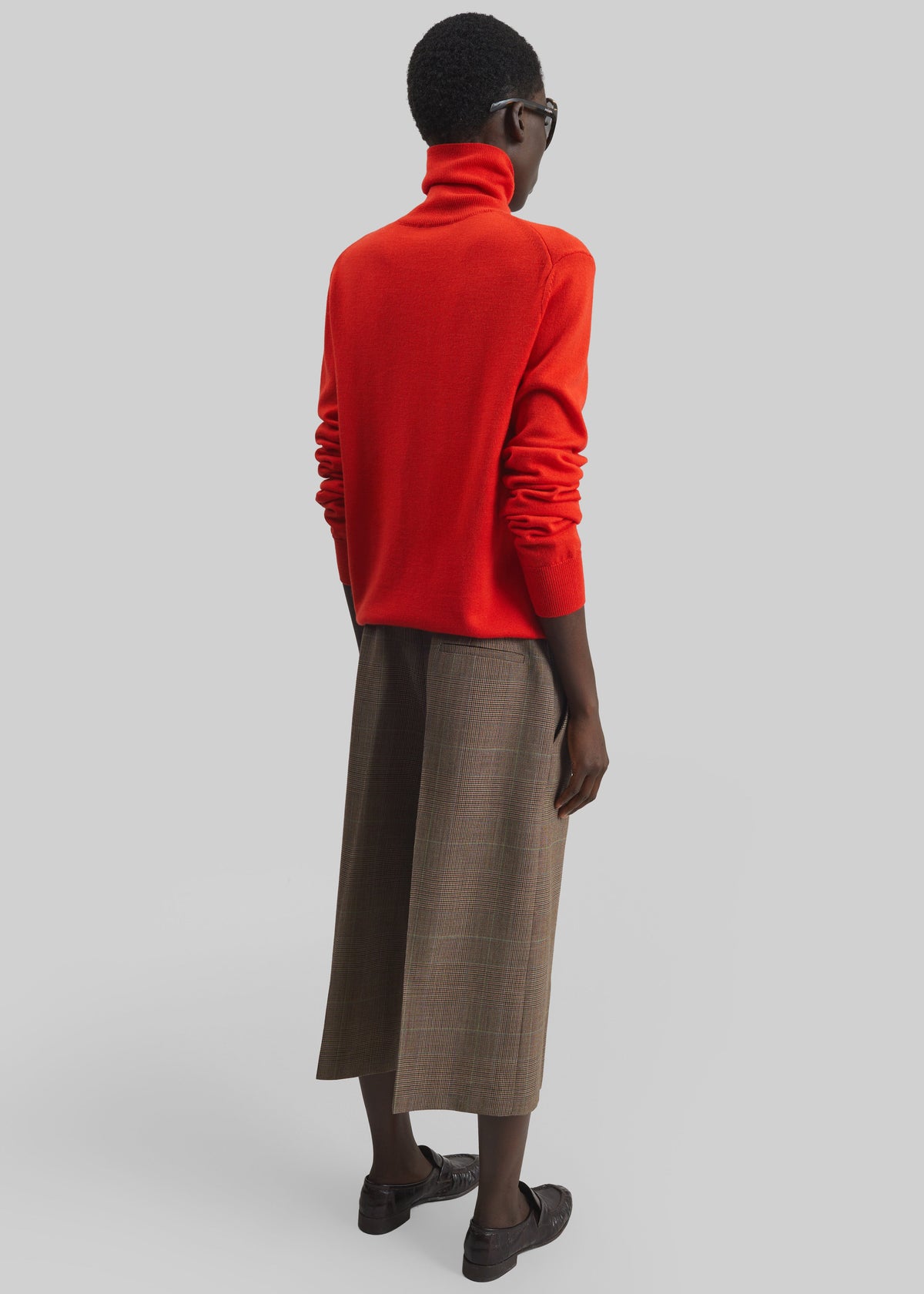 Eve Thin Turtleneck Sweater - Red – view 6 of 7