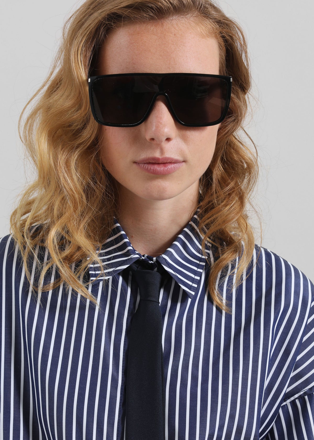Forli Shirt - Navy/White Stripe – view 5 of 11