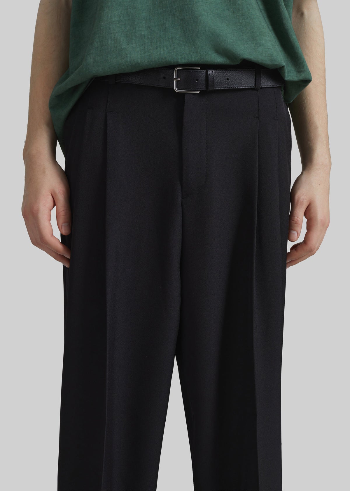 Halbert Pleated Trousers - Black – view 3 of 7
