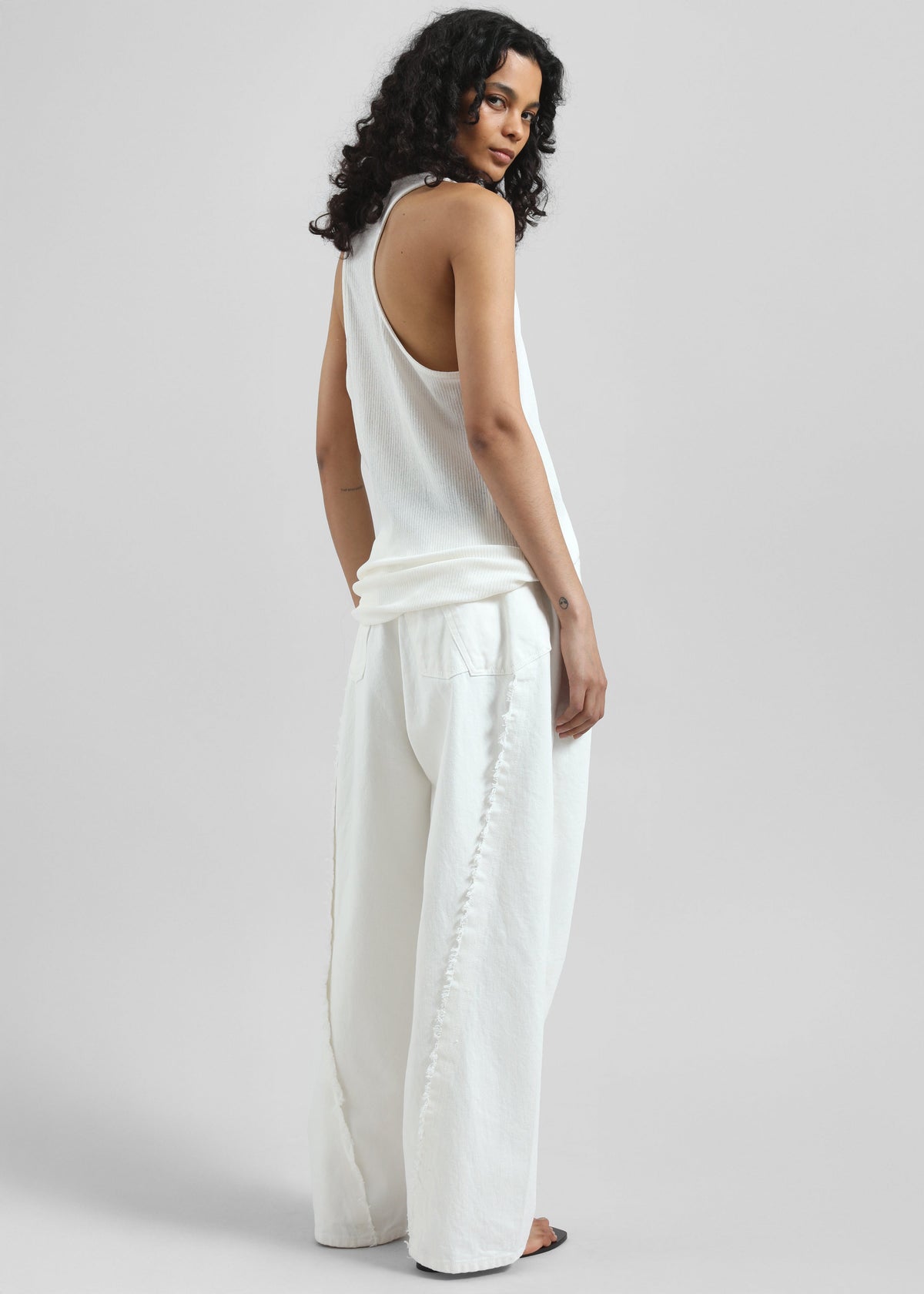 Halgar Frayed Seam Barrel Leg Jeans - White – view 2 of 14