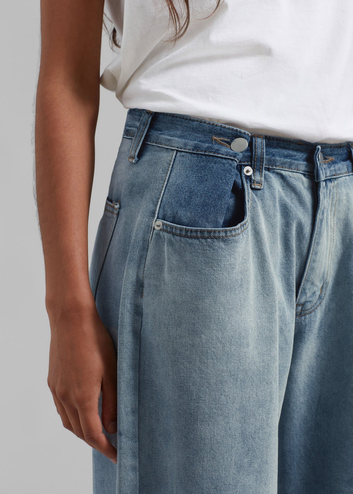 Hayla Contrast Denim Pants - Light Wash/Blue – view 7 of 10