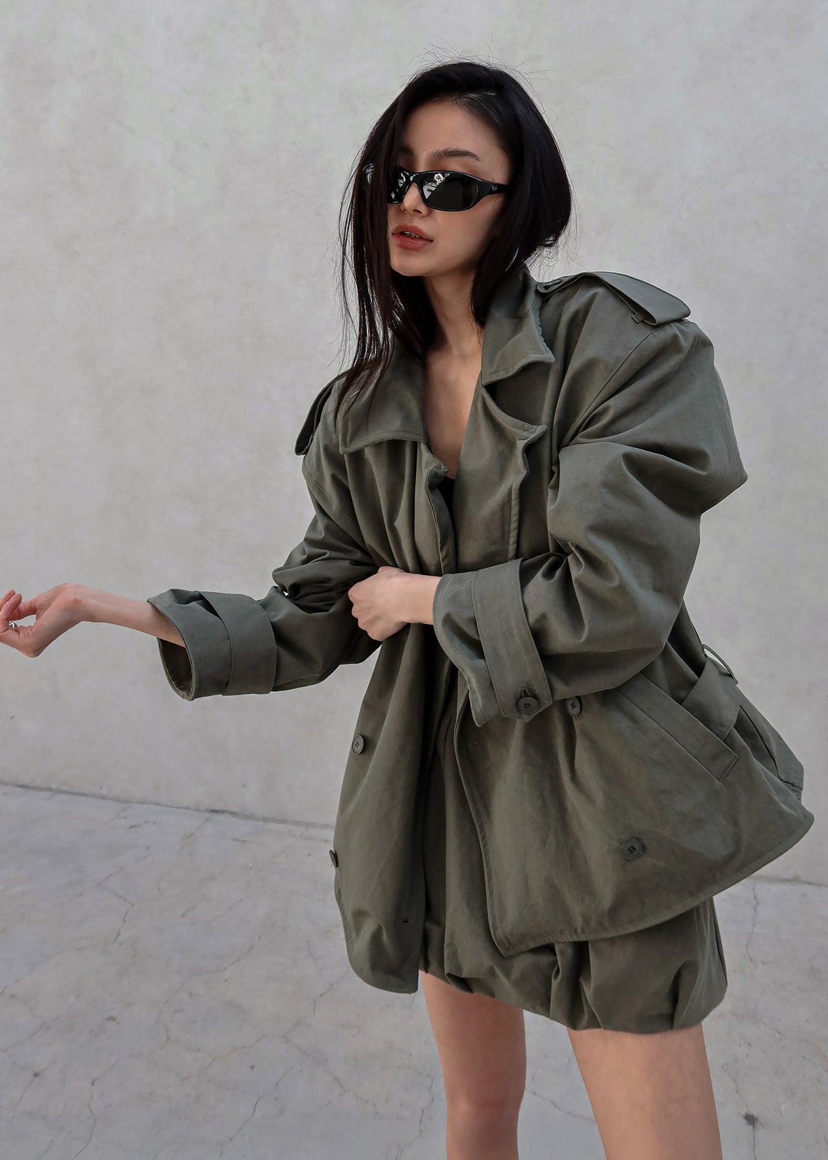Hedley Wired Short Trench - Olive – view 2 of 12