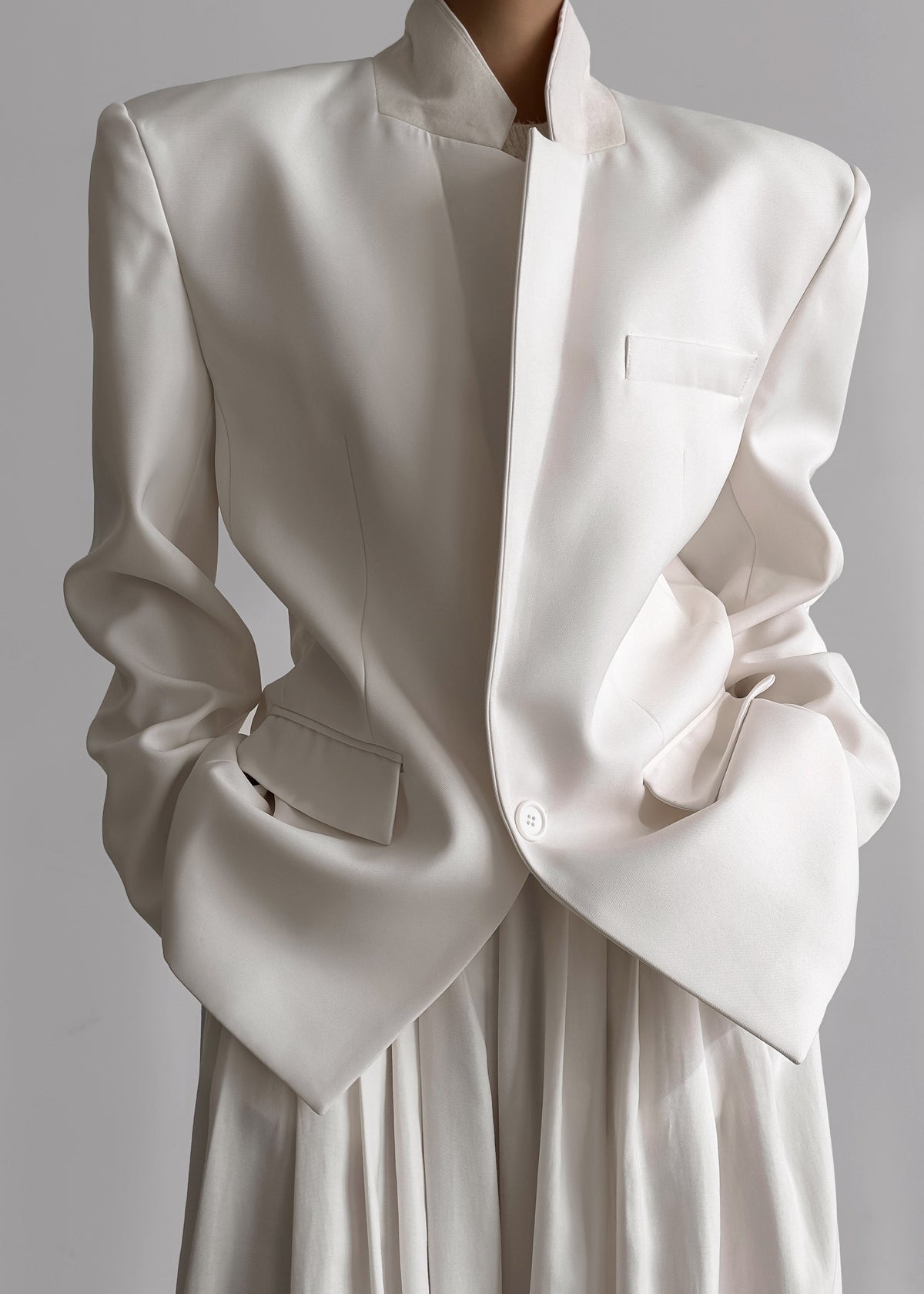 Jun Blazer - White – view 1 of 11