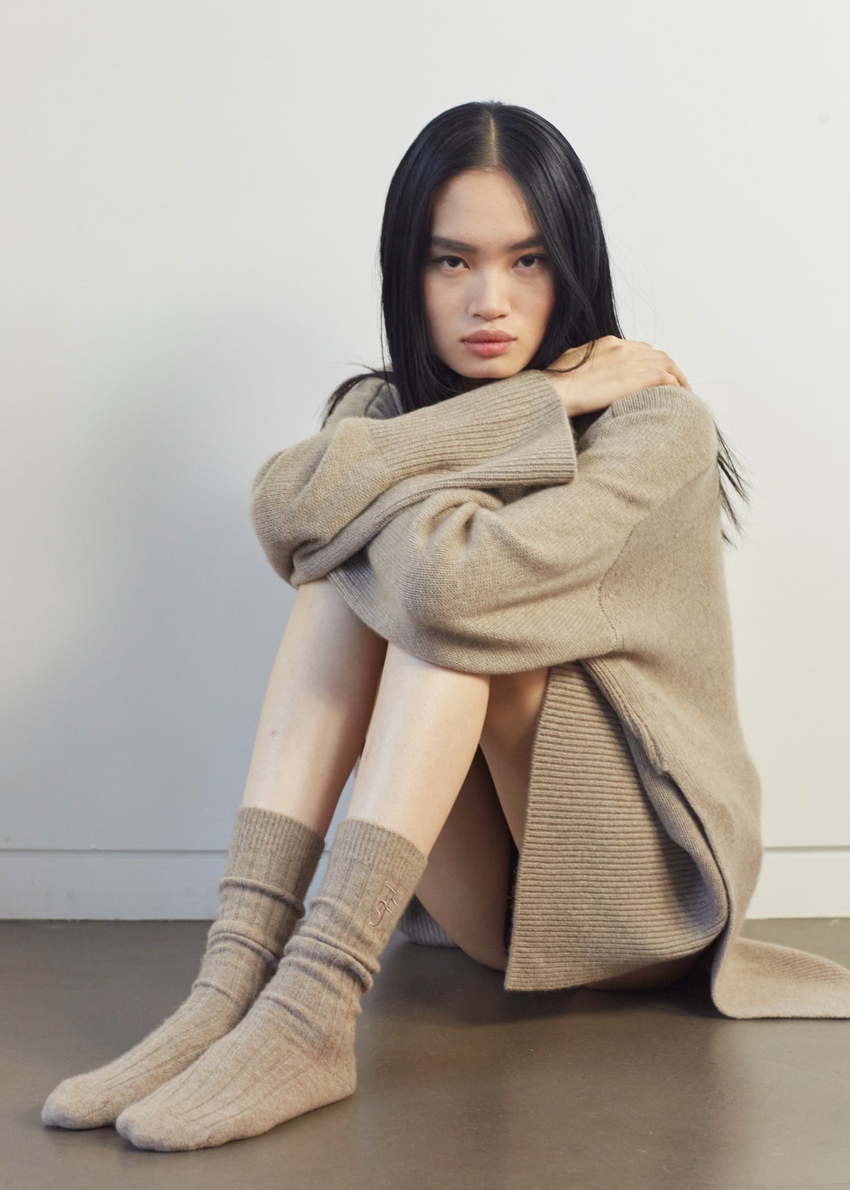 Kairon Cashmere Crewneck Sweater - Beige – view 10 of 12