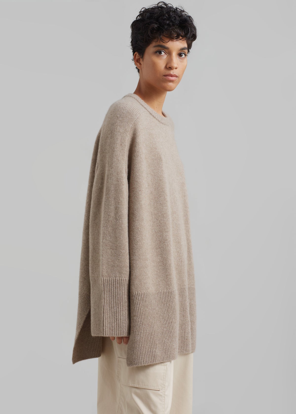 Kairon Cashmere Crewneck Sweater - Beige – view 7 of 12