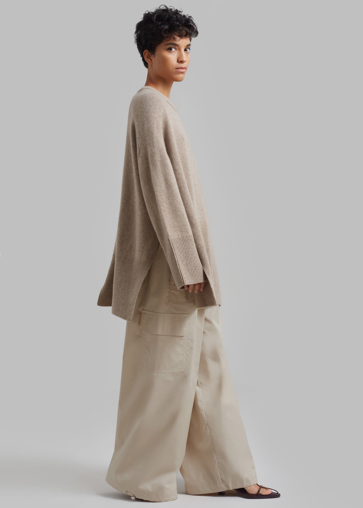 Kairon Cashmere Crewneck Sweater - Beige – view 6 of 12