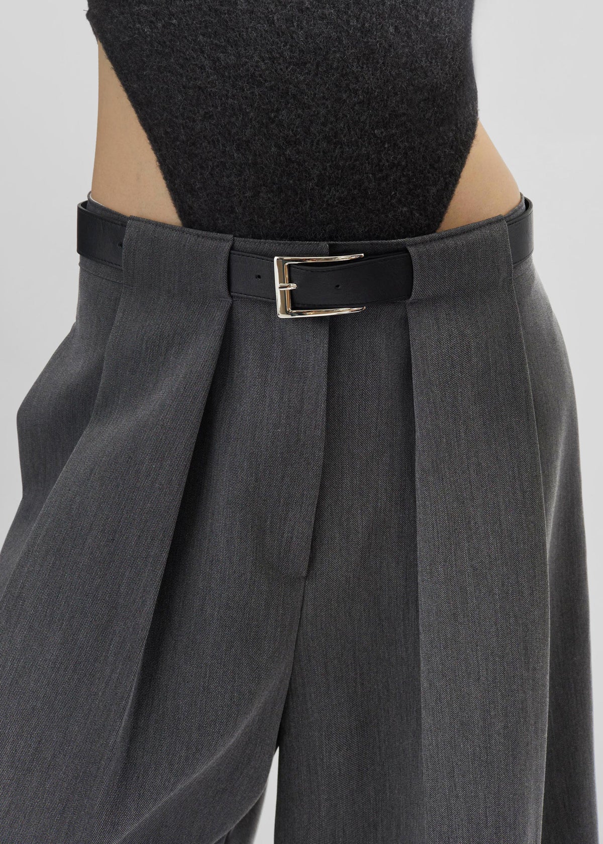 Kalvo Belted Bermuda Shorts - Dark Grey – view 5 of 9