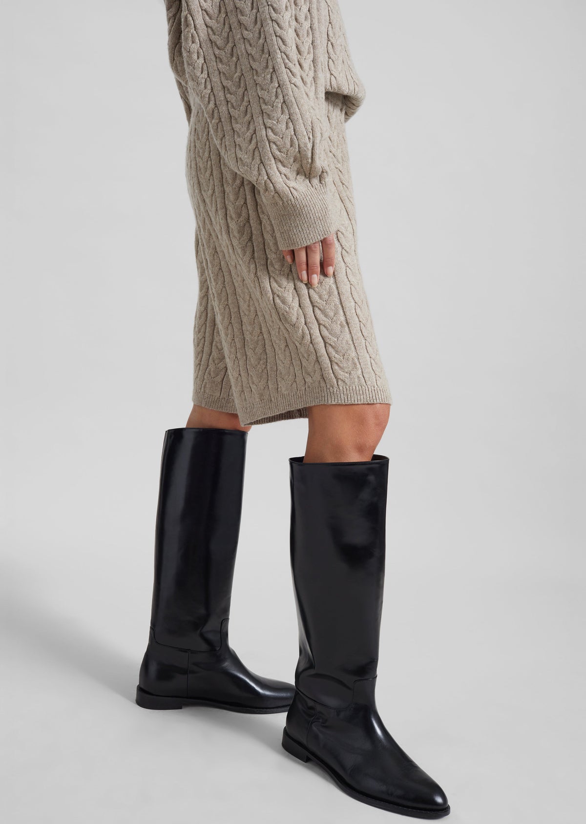 Karmoy Cable Knit Shorts - Beige – view 5 of 8